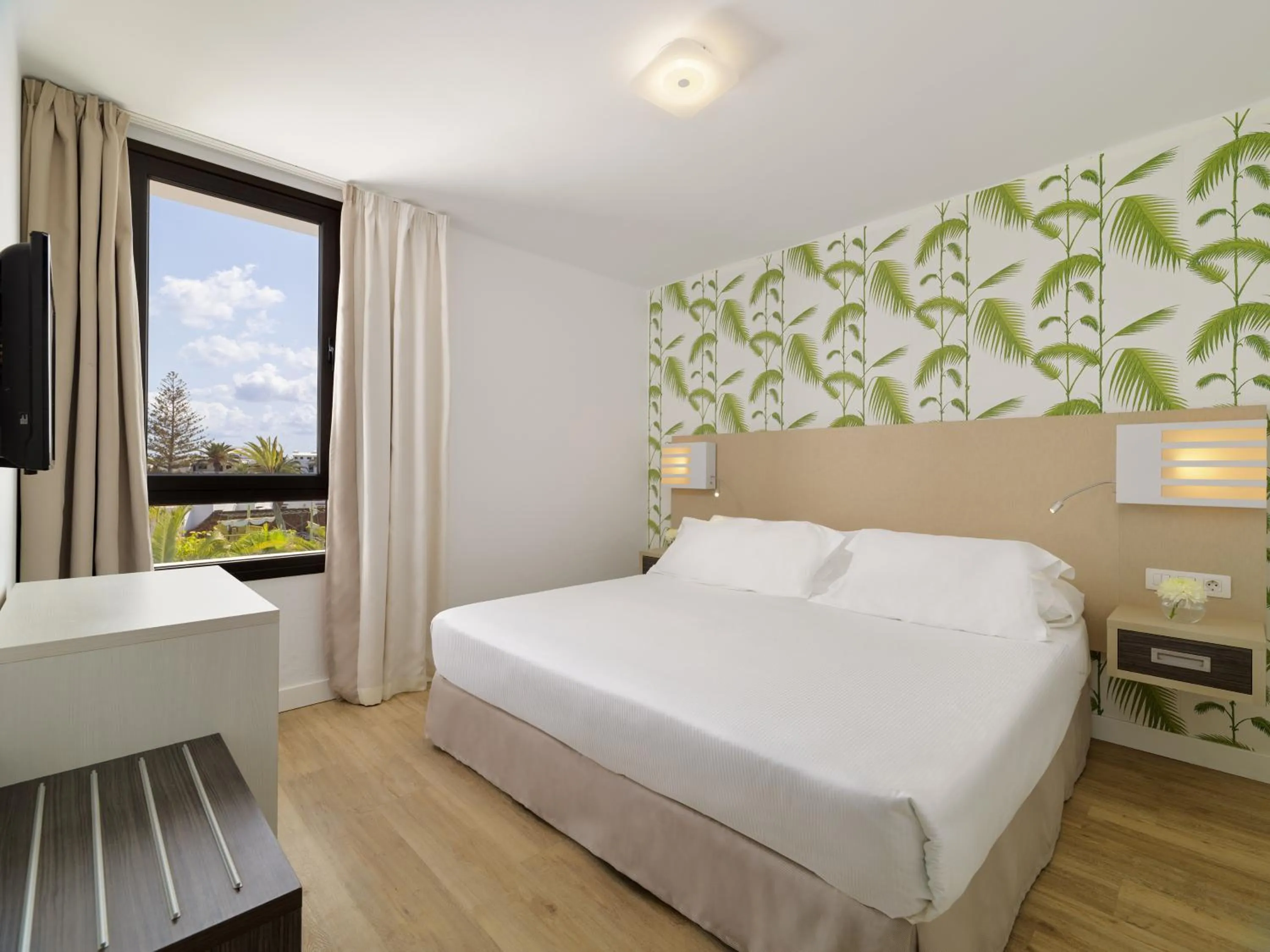 Bed in H10 Suites Lanzarote Gardens