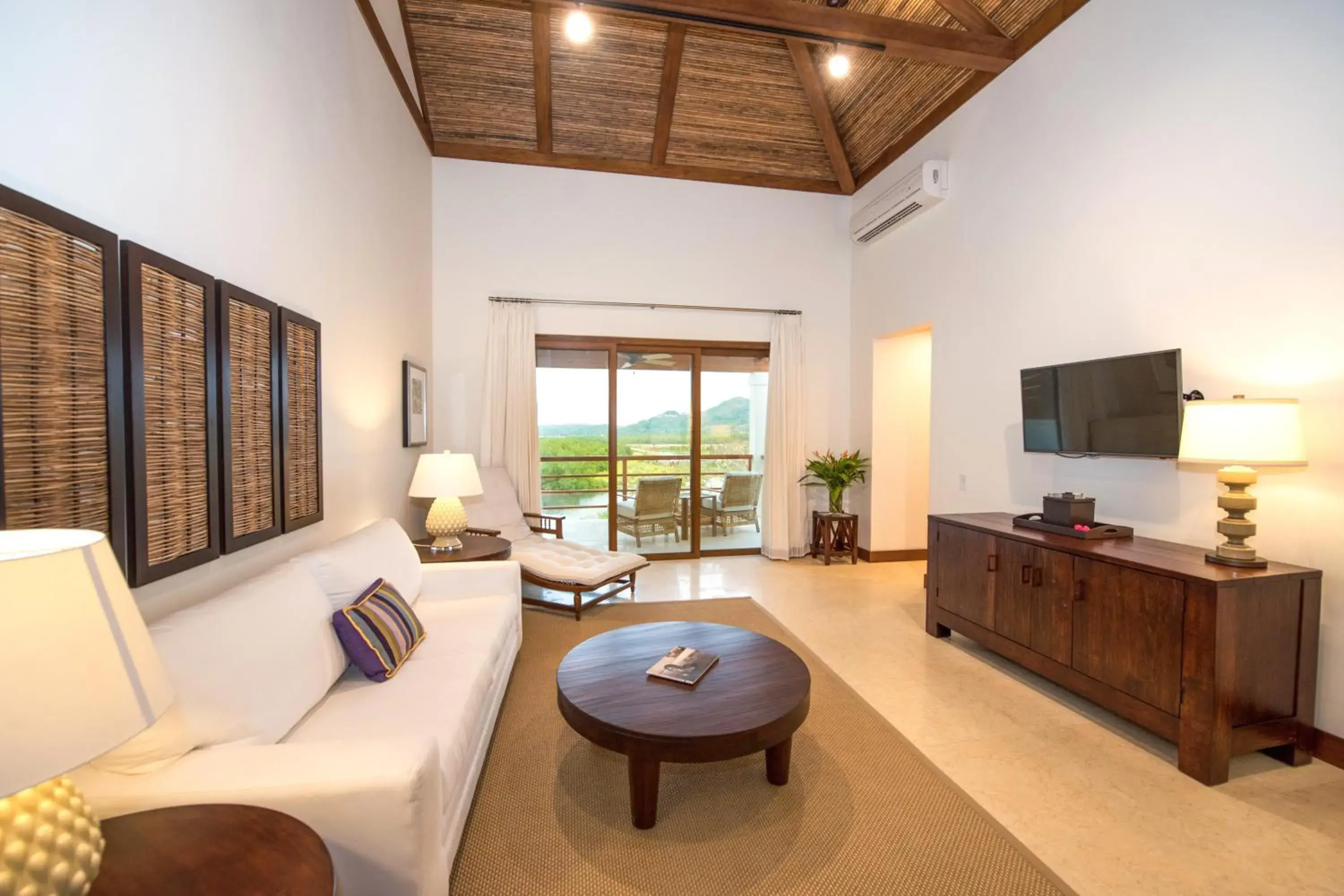 One-Bedroom Golf View Suite in Las Verandas Hotel & Villas One-Bedroom Golf View Suite in Las Verandas Hotel & Villas