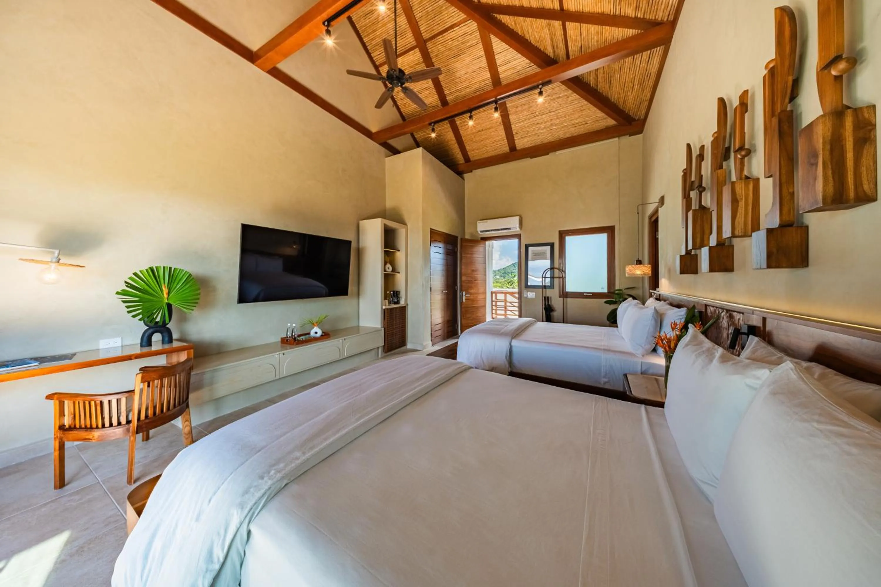 TV and multimedia, Bed in Las Verandas Hotel & Villas