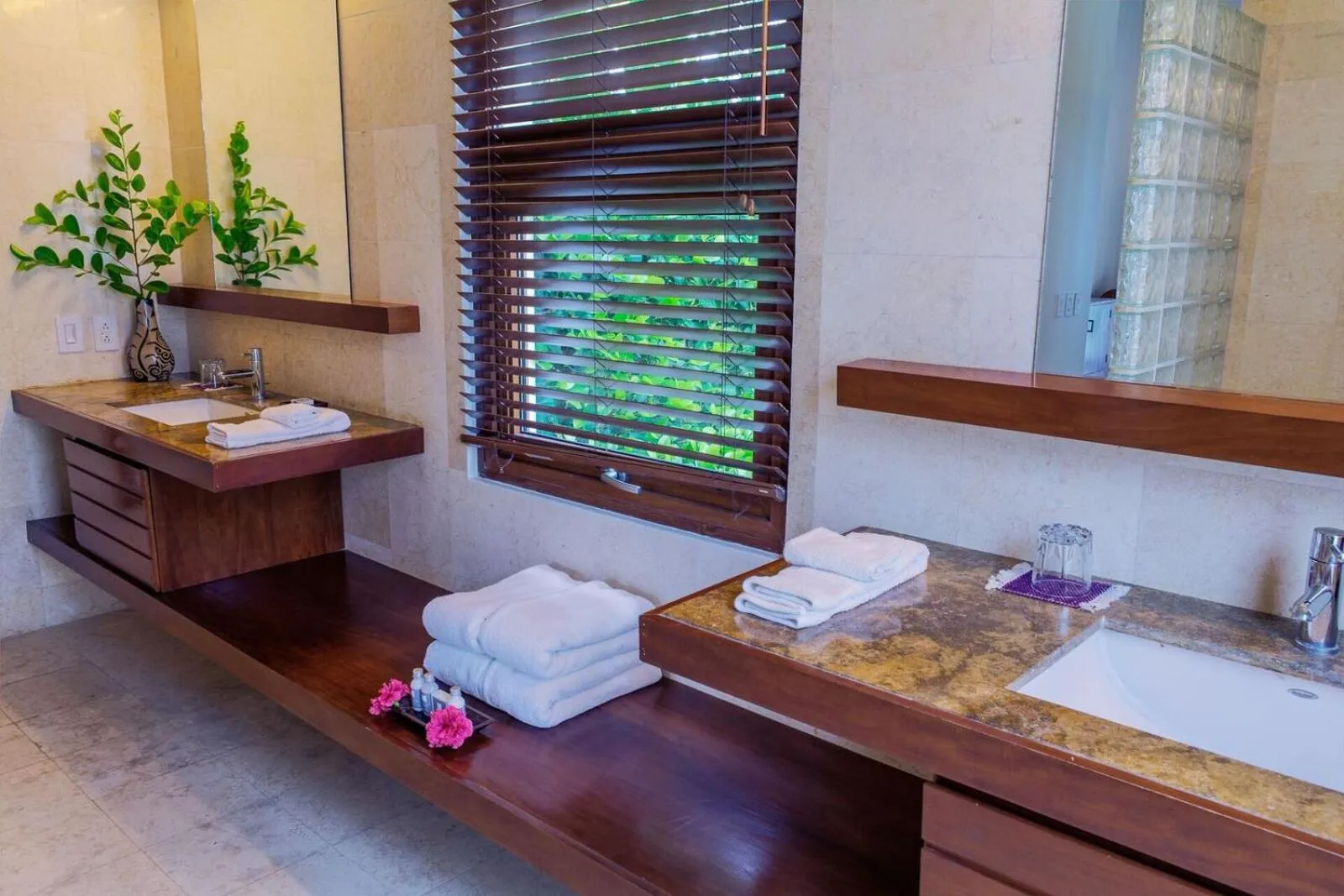 Bathroom in Las Verandas Hotel & Villas