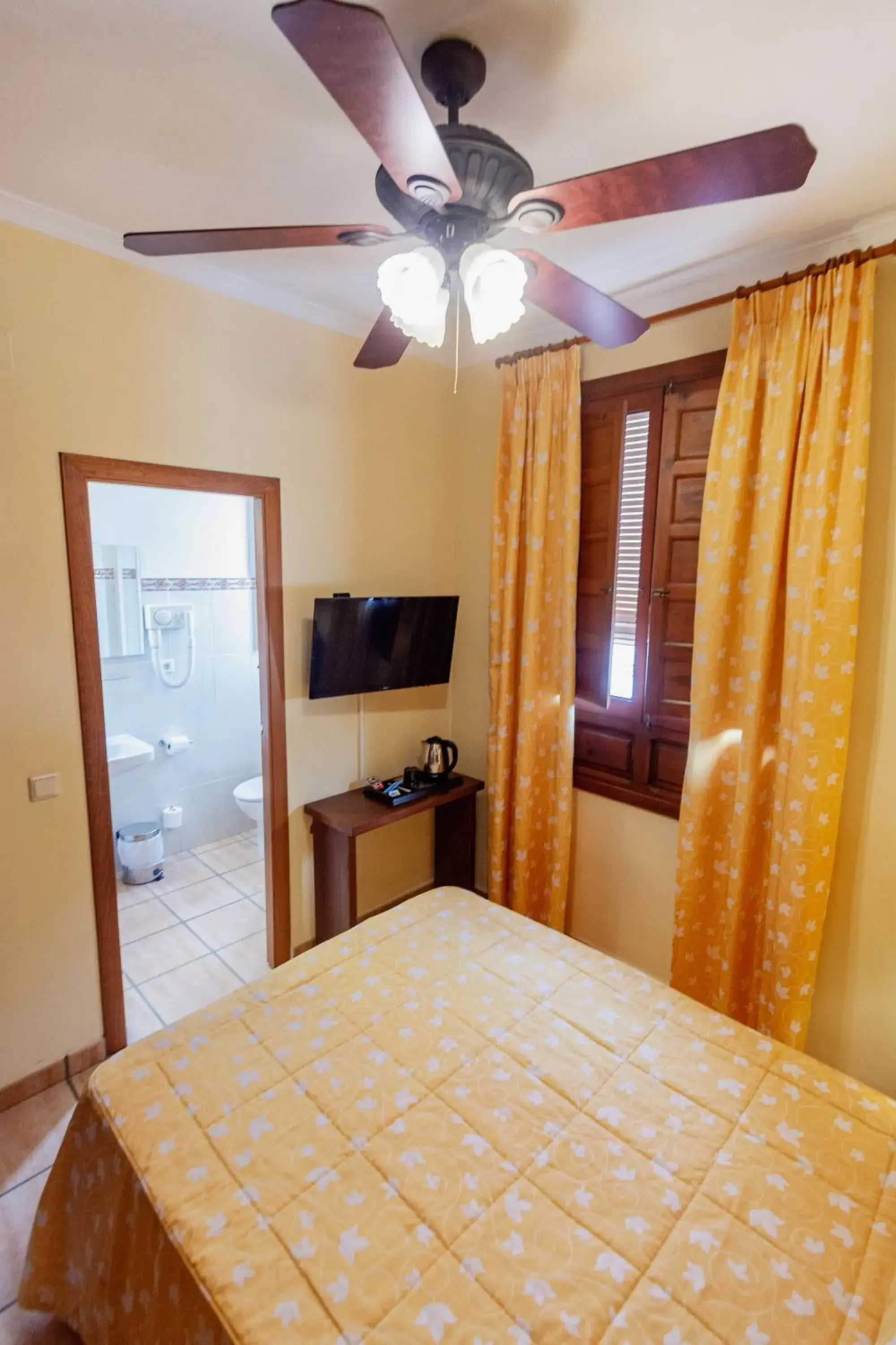 Single Room - single occupancy in Hostal Loreto Single Room - single occupancy in Hostal Loreto