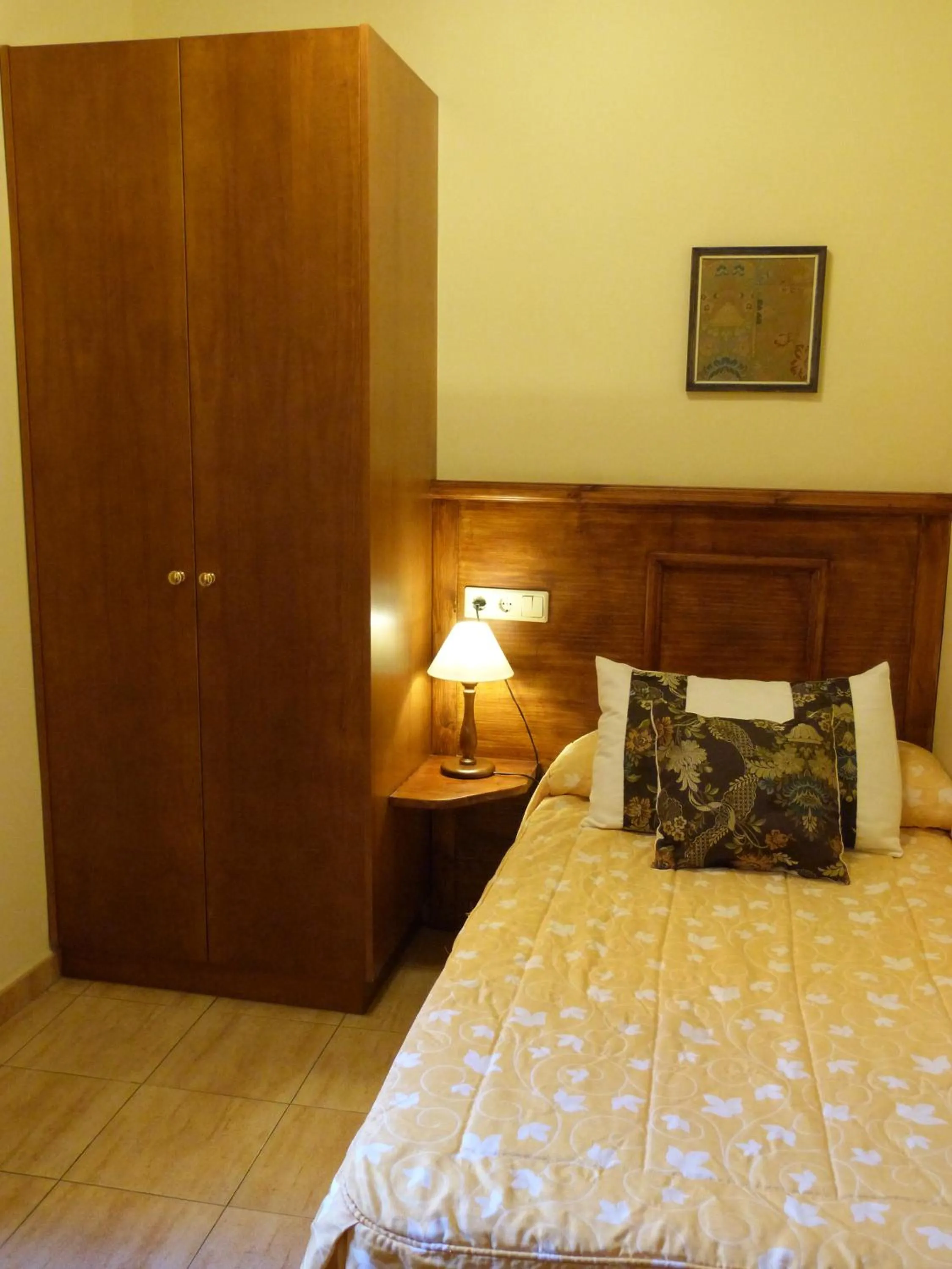 Bed in Hostal Loreto