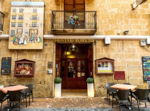 Facade/entrance in Hostal Loreto