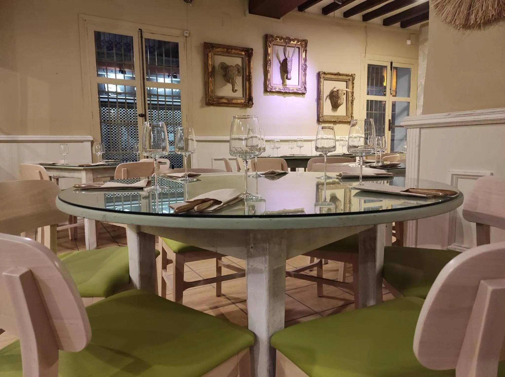 Restaurant/places to eat in Hostal Loreto