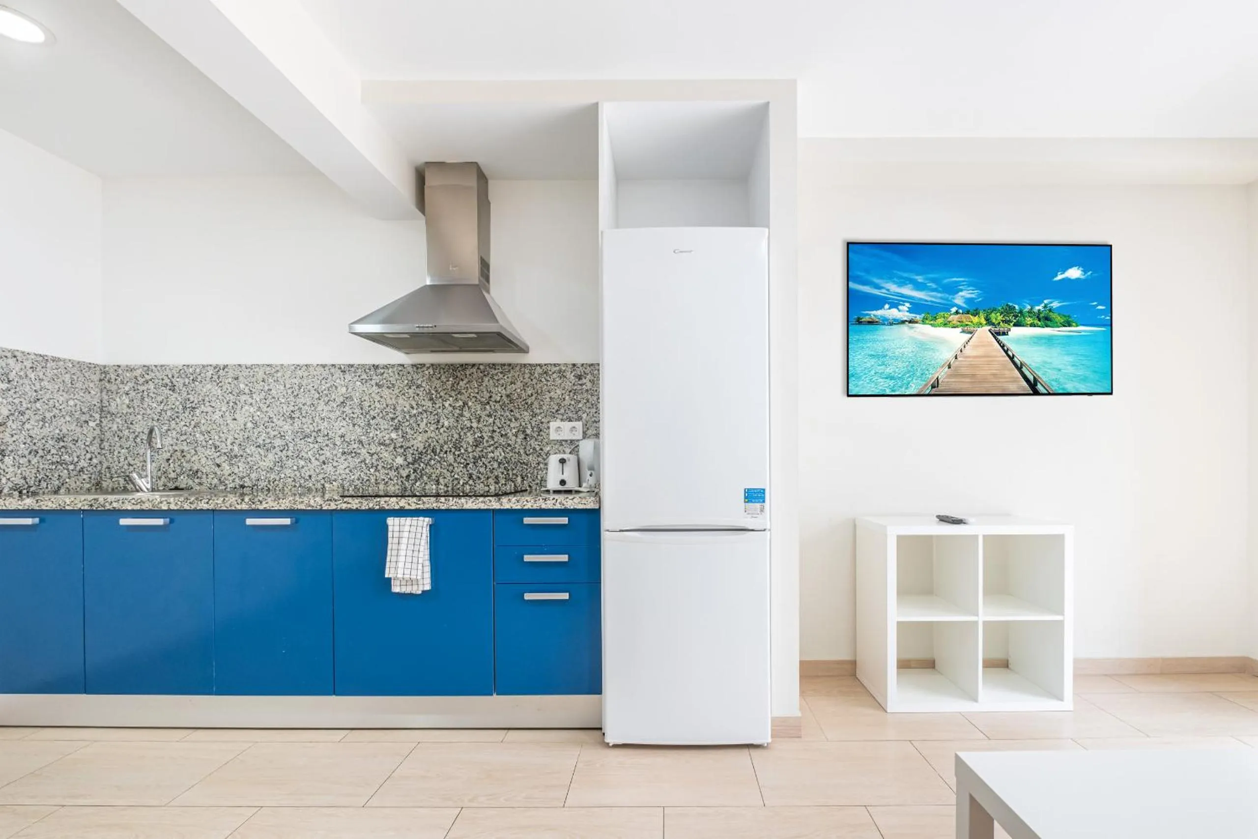 TV and multimedia in Apartamentos La Rosita Old Town