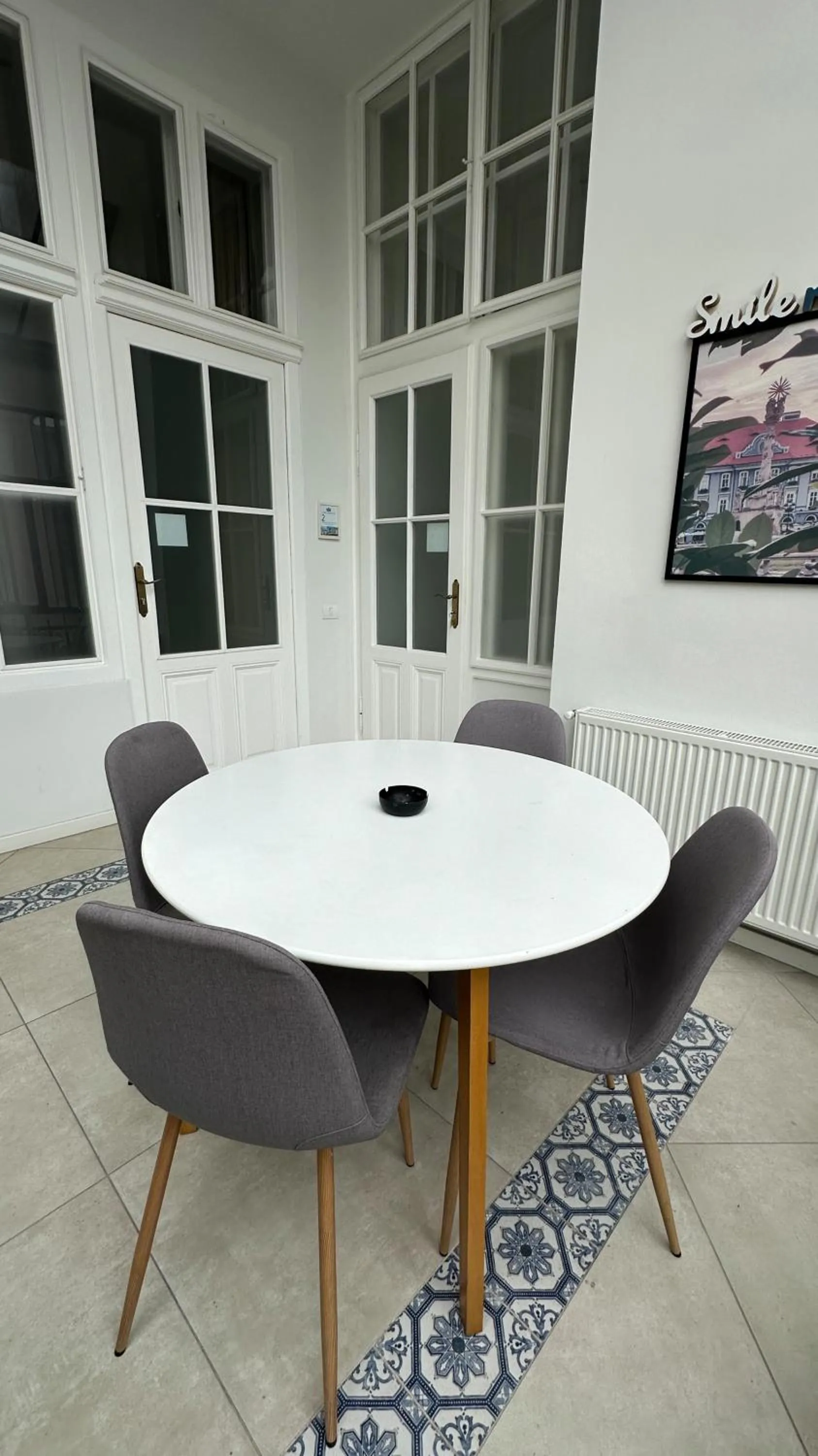 Seating area in Carol Residence - ultra central - powered by NEO