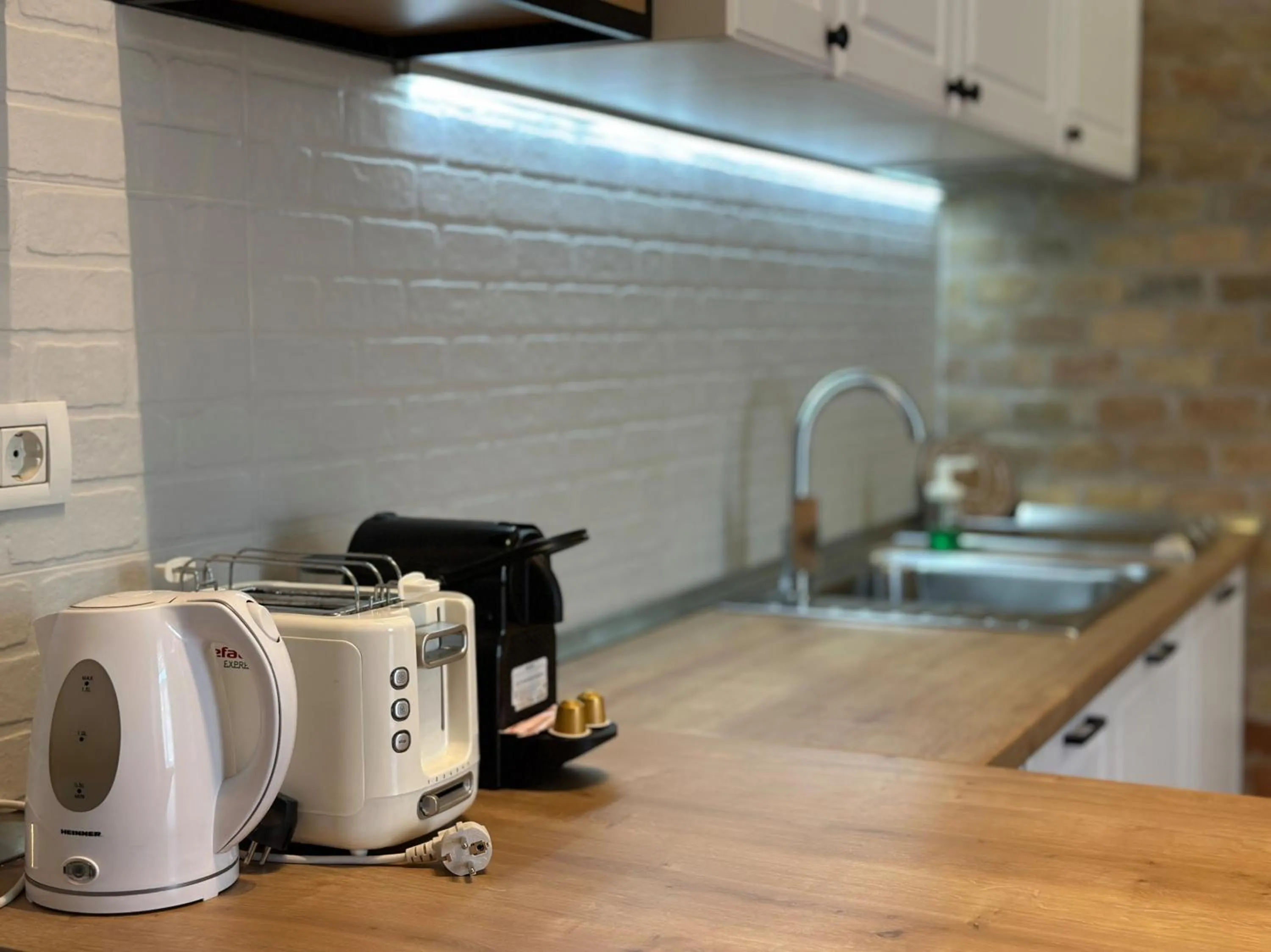 Kitchen or kitchenette in Carol Residence - ultra central - powered by NEO