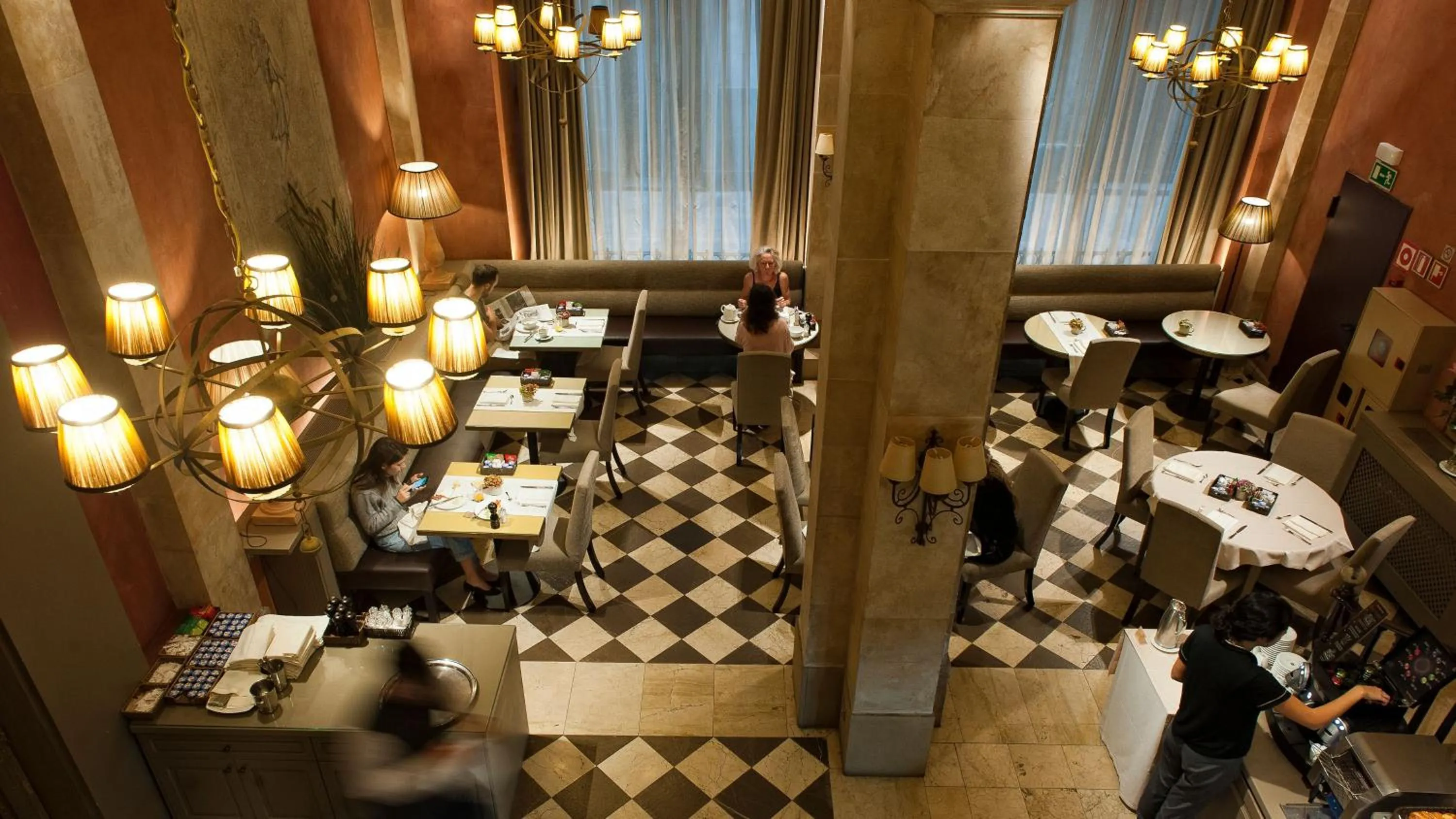 Area and facilities in Duquesa de Cardona Hotel 4 Sup by Grup Duquessa