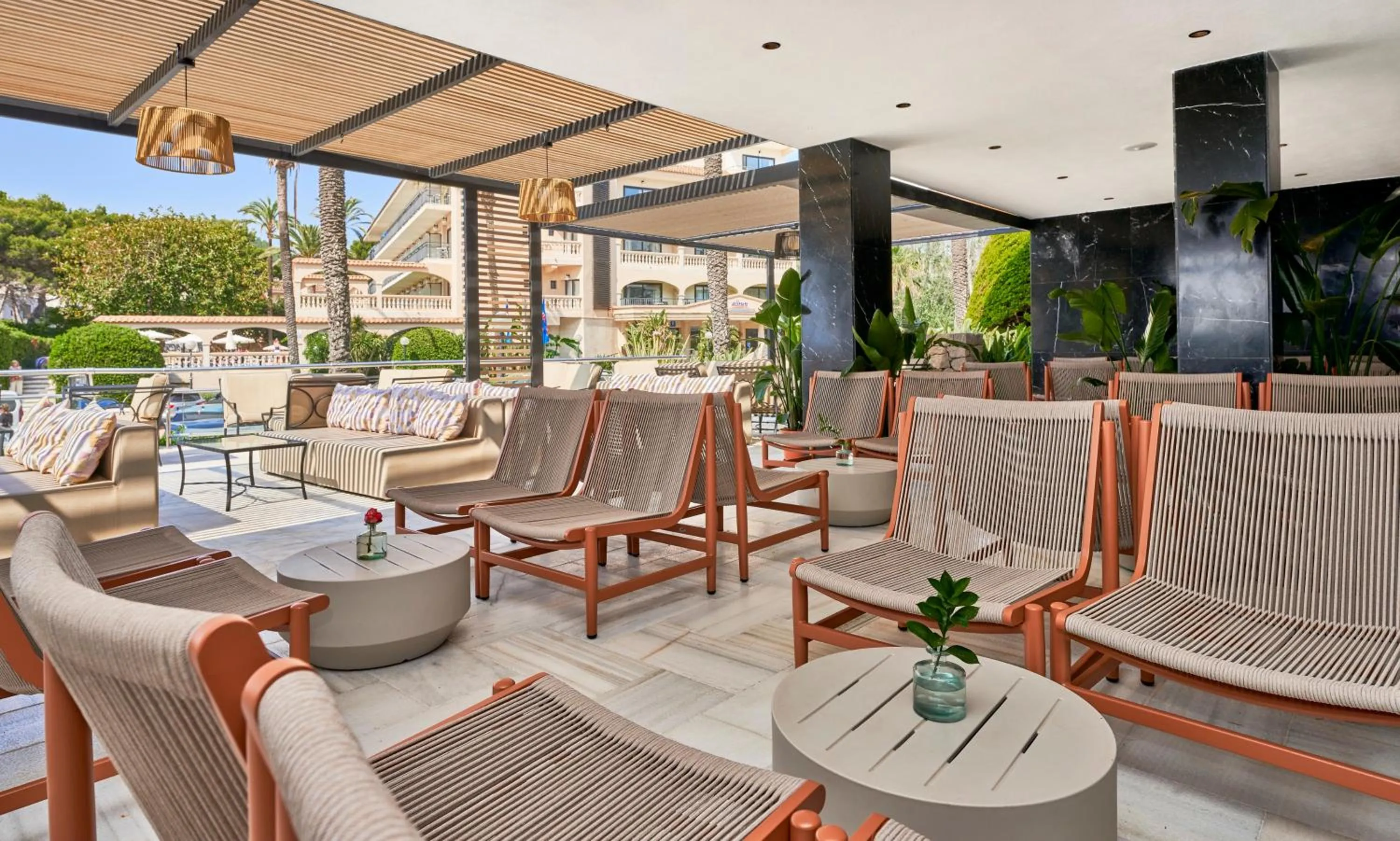 Lounge or bar in Hotel Serrano Palace