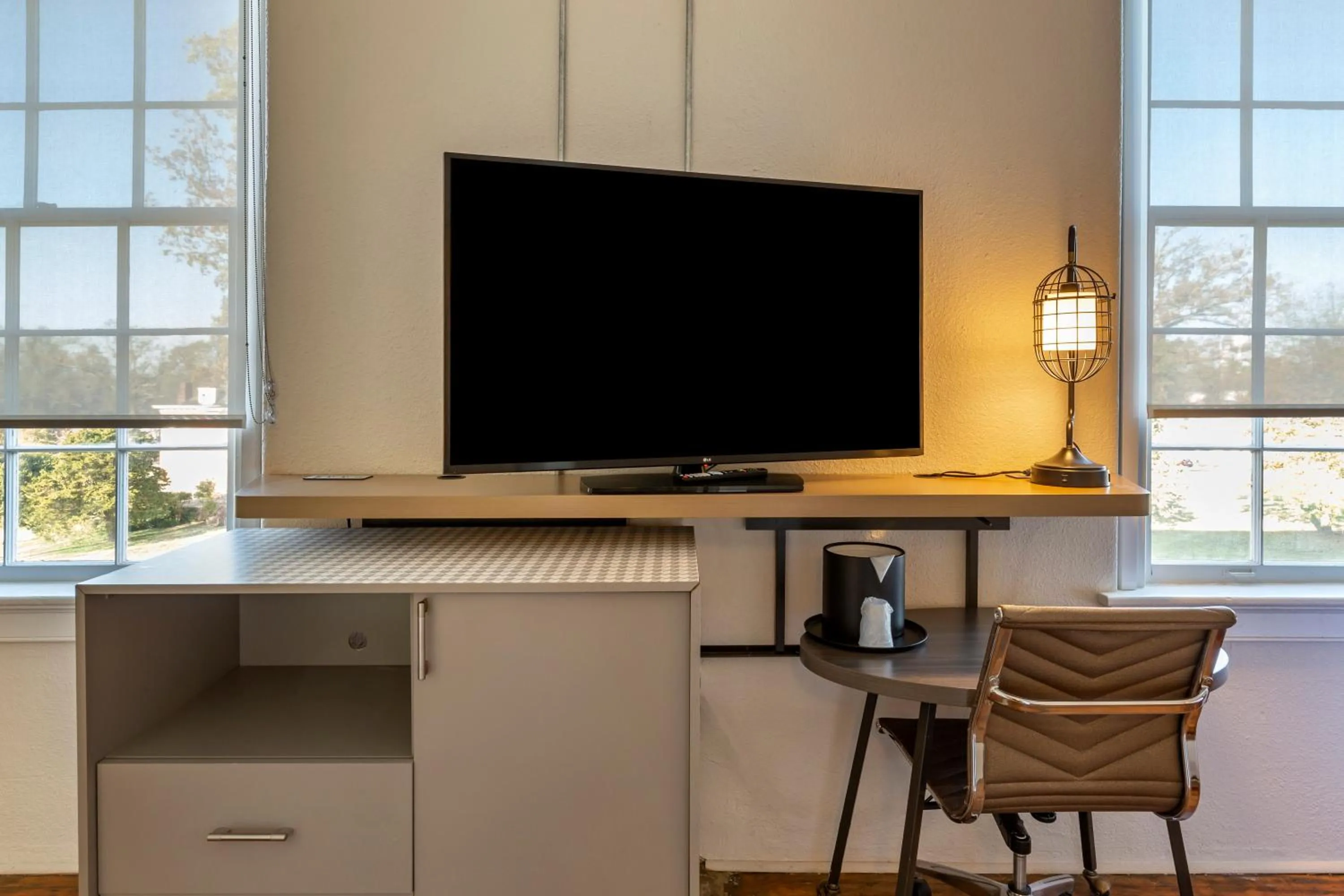 TV and multimedia in Inn at Blackstone