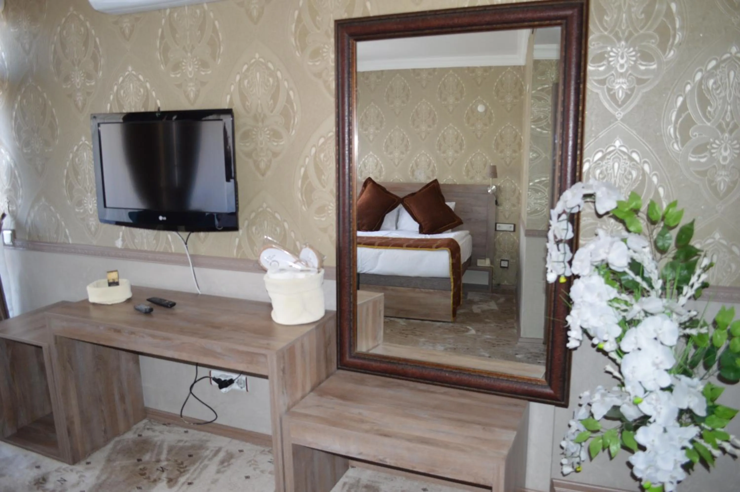 TV/Entertainment Center in Nobel Hotel Ankara