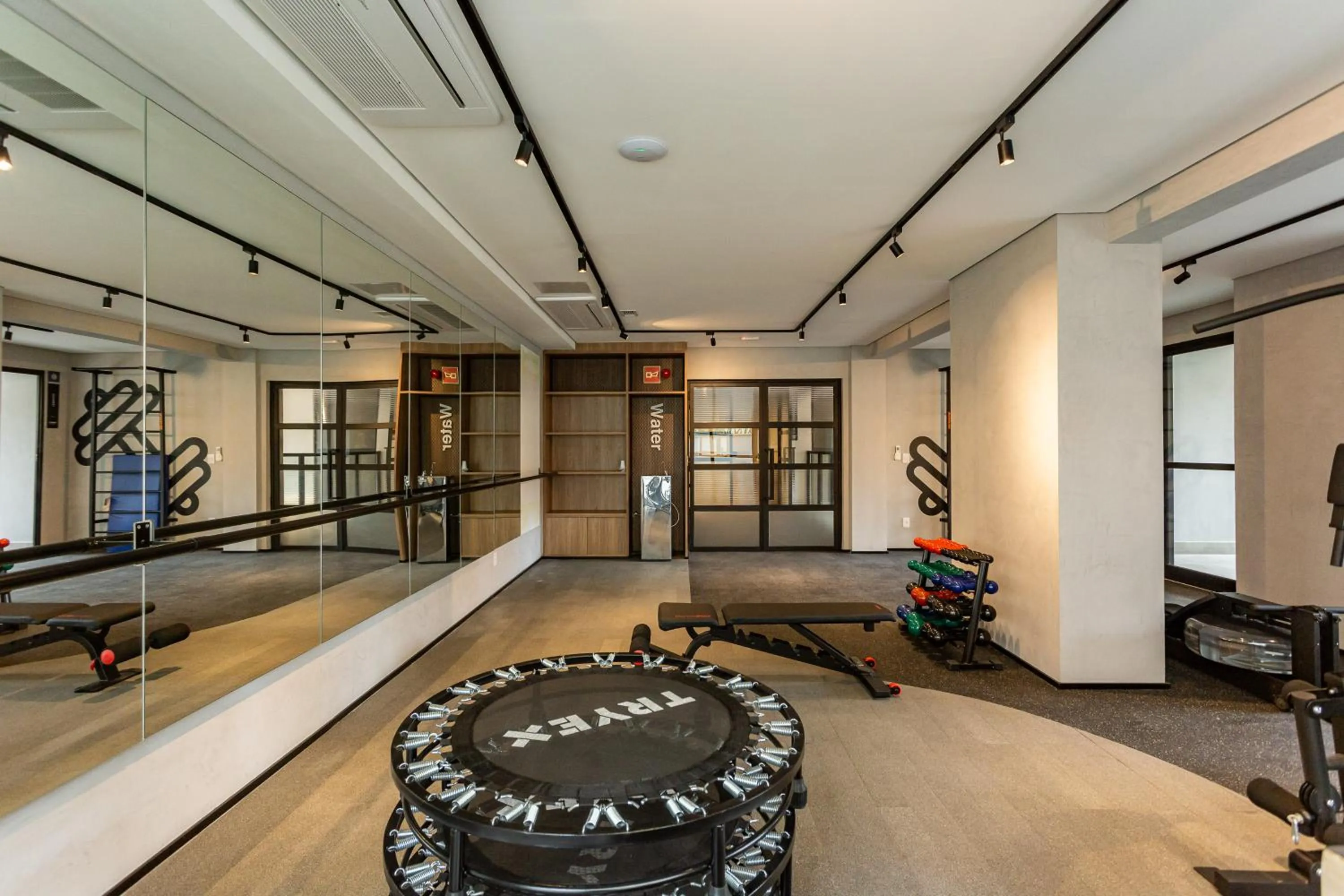 Day in Charlie Sabiá Moema