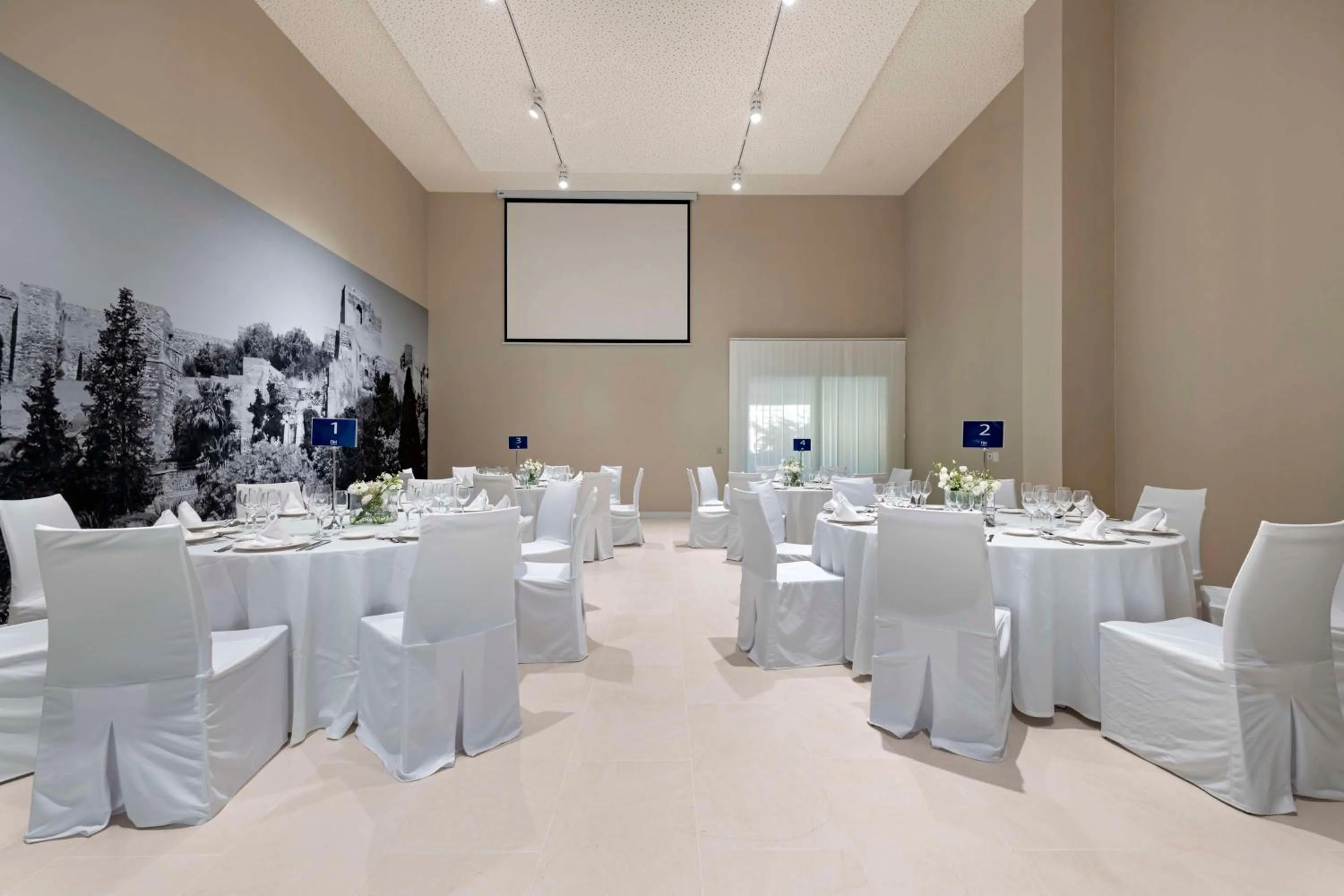 Meeting/conference room in NH Málaga