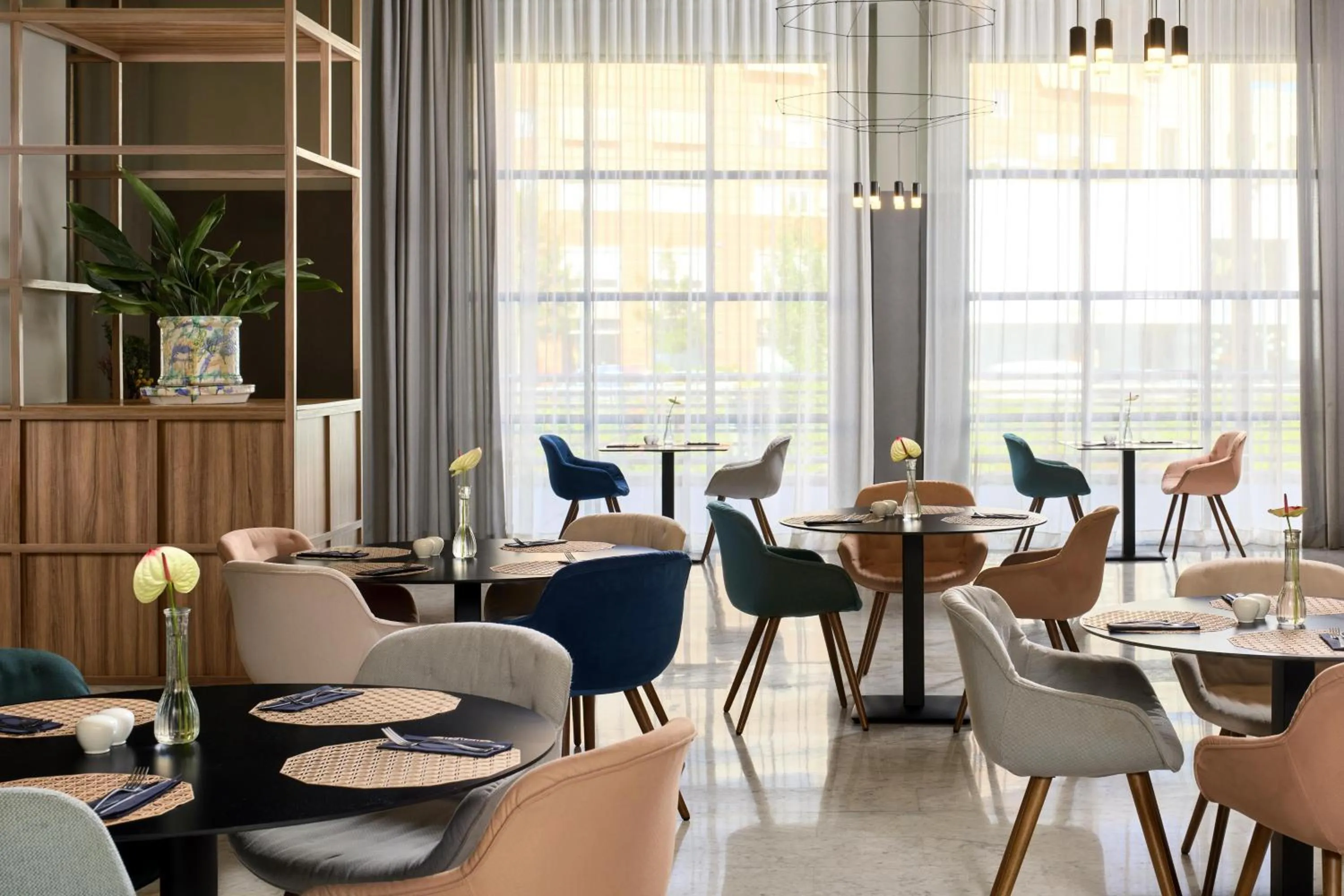 Restaurant/places to eat in NH Málaga