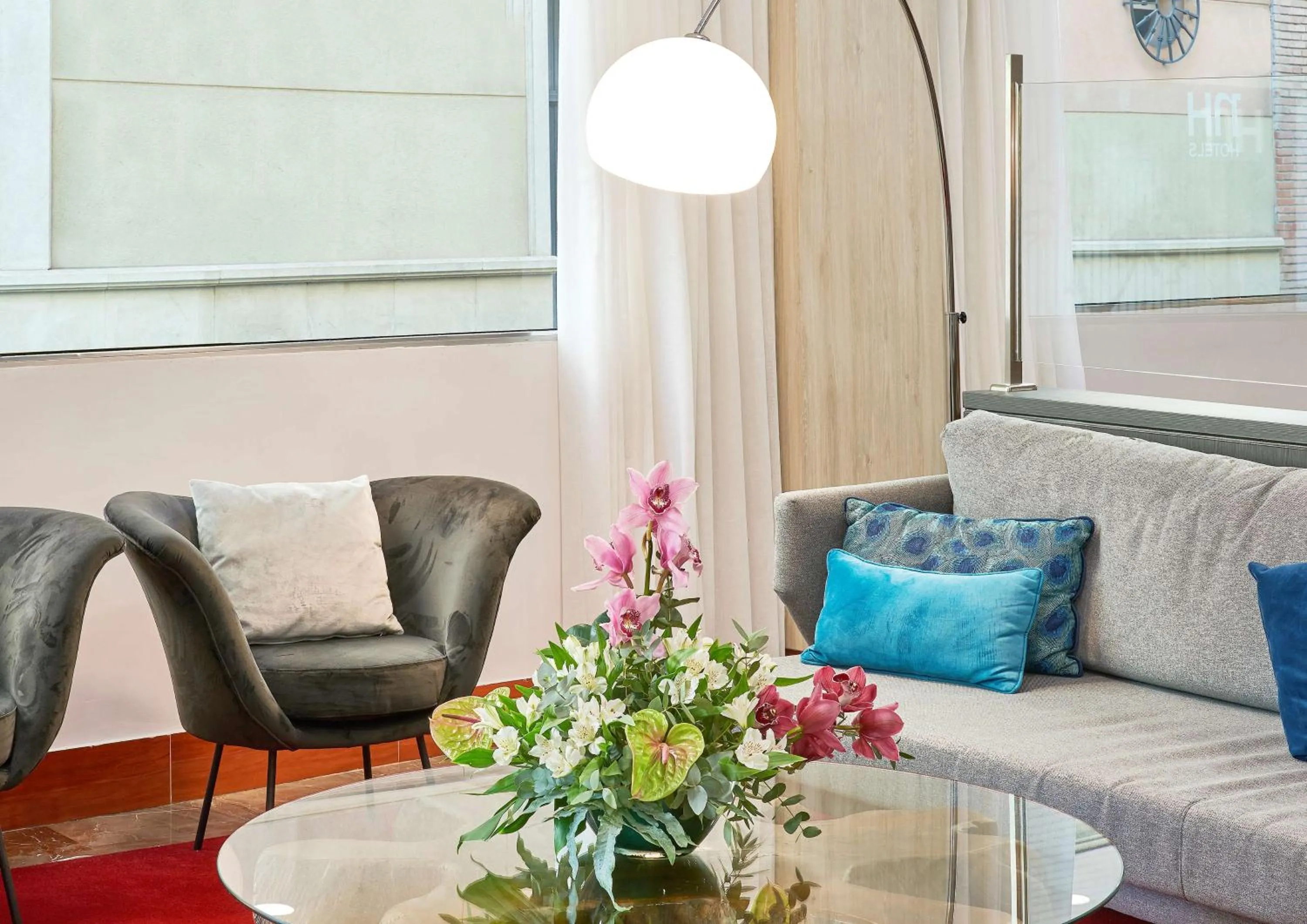 Lobby or reception in NH Córdoba Califa