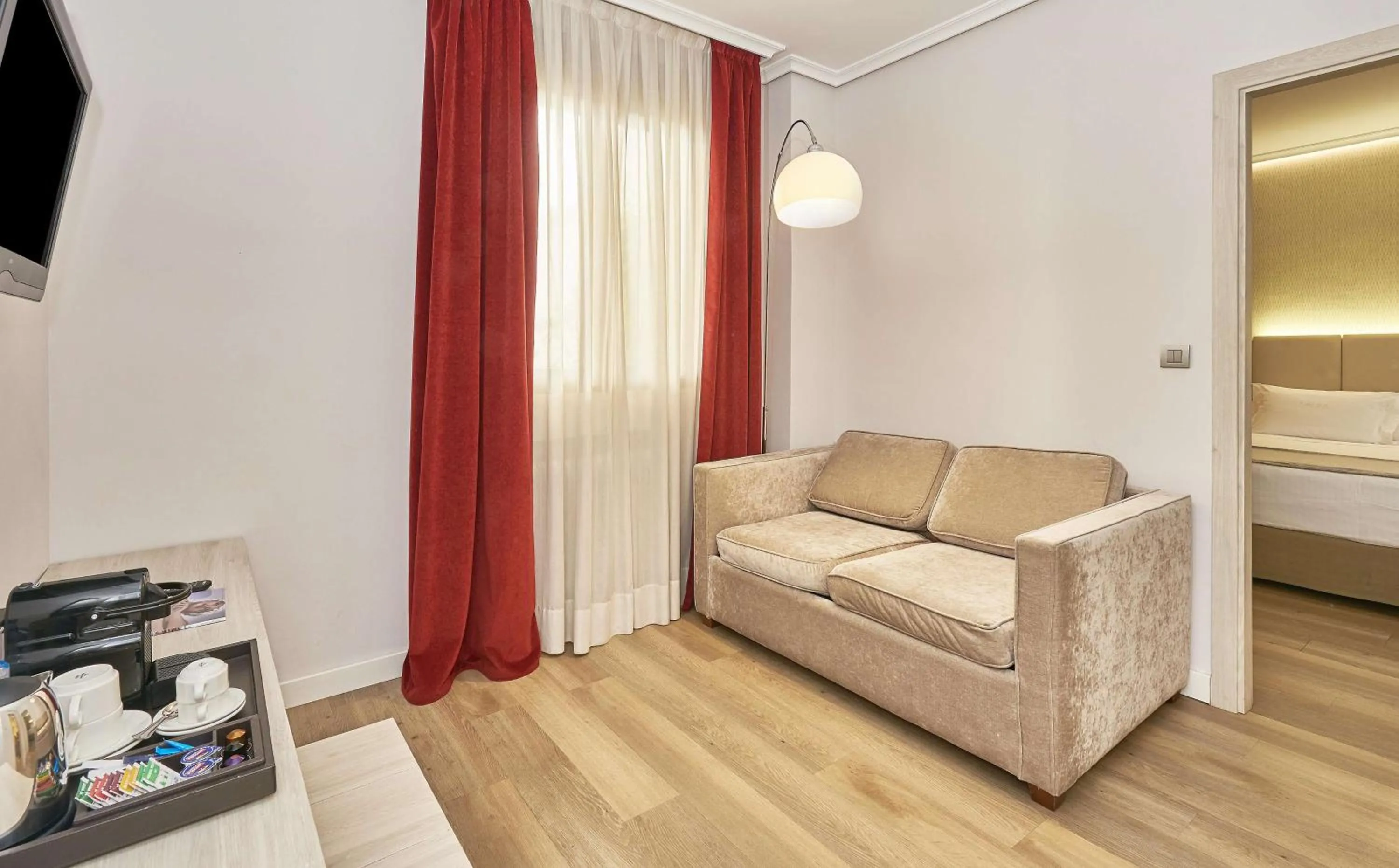 Bedroom, Bed in NH Córdoba Califa