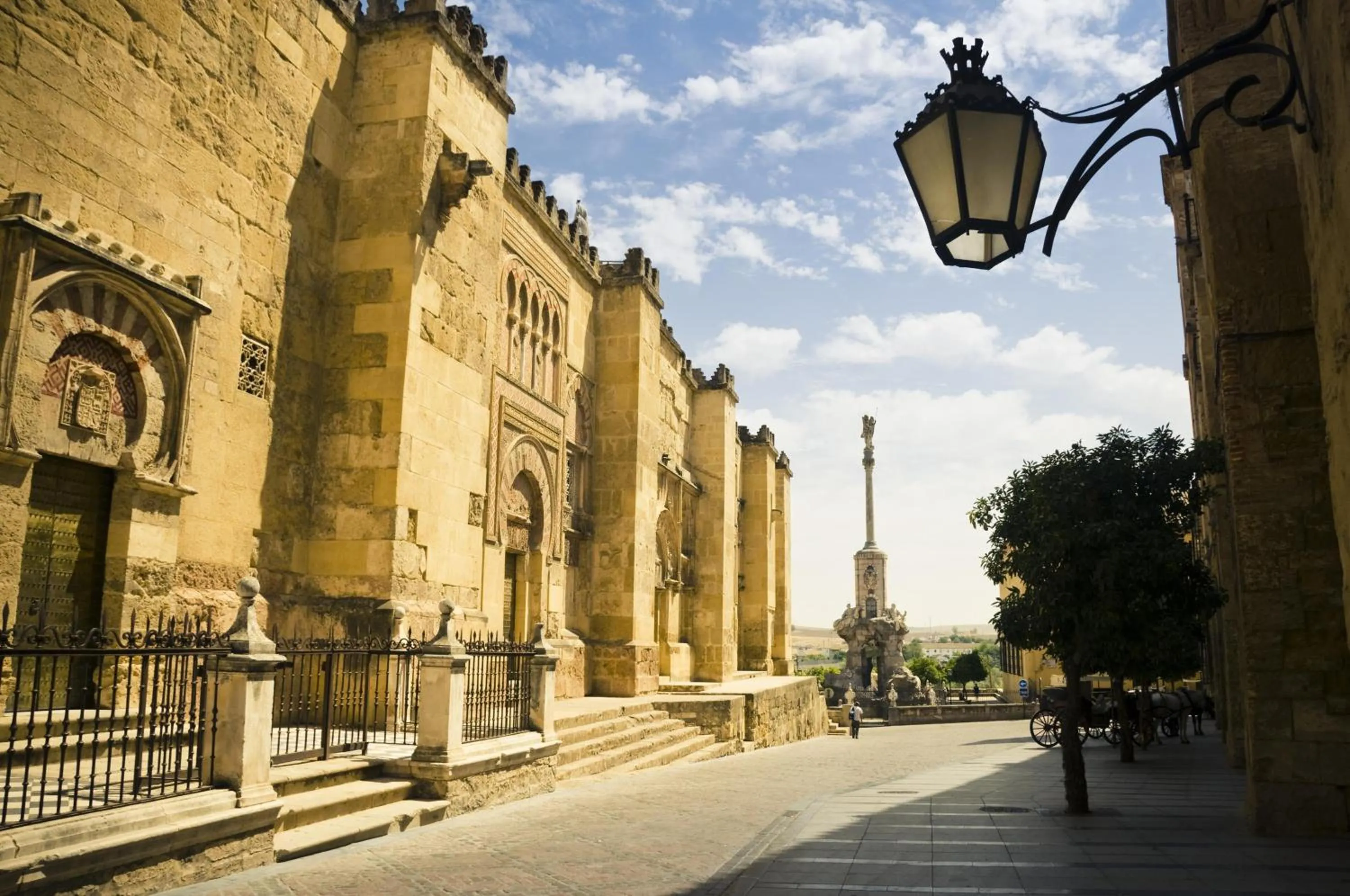 Property building in NH Córdoba Califa