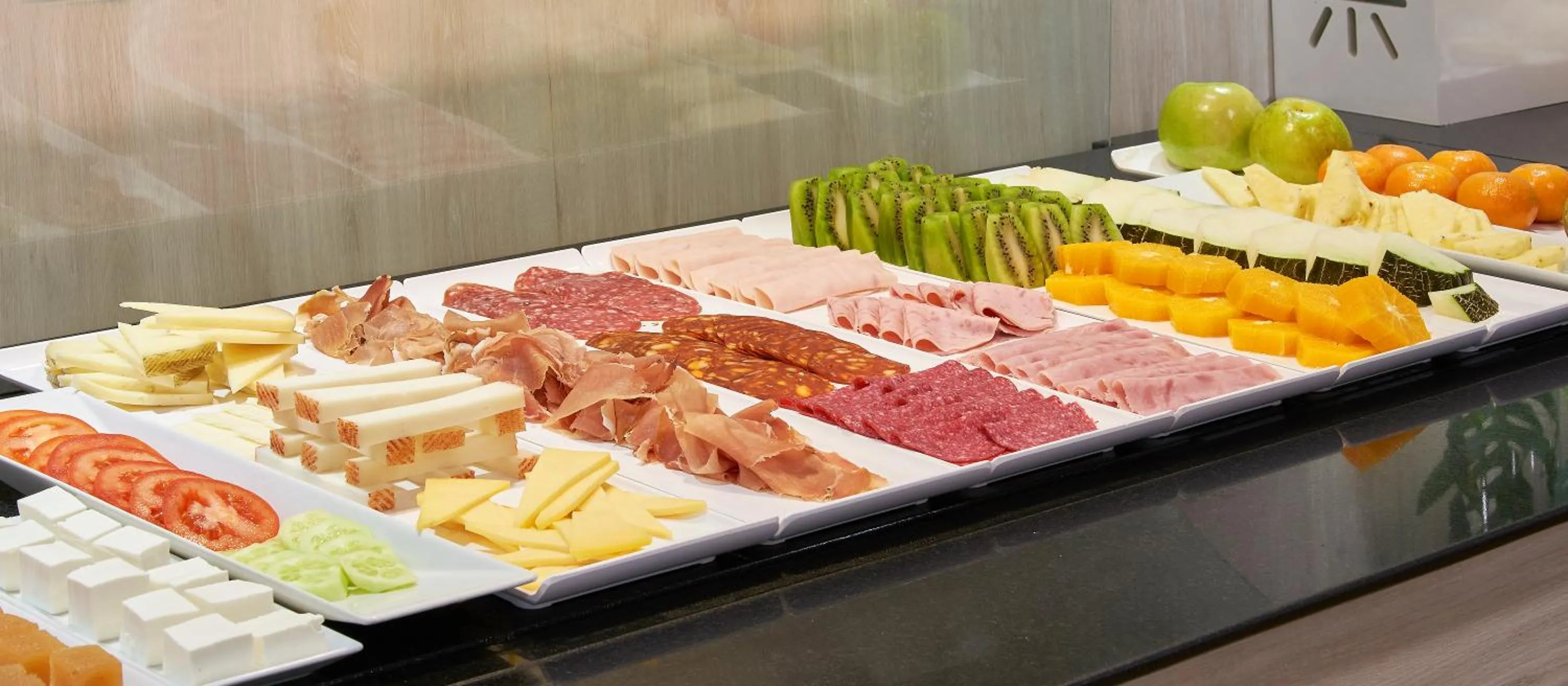 Buffet breakfast in NH Córdoba Califa