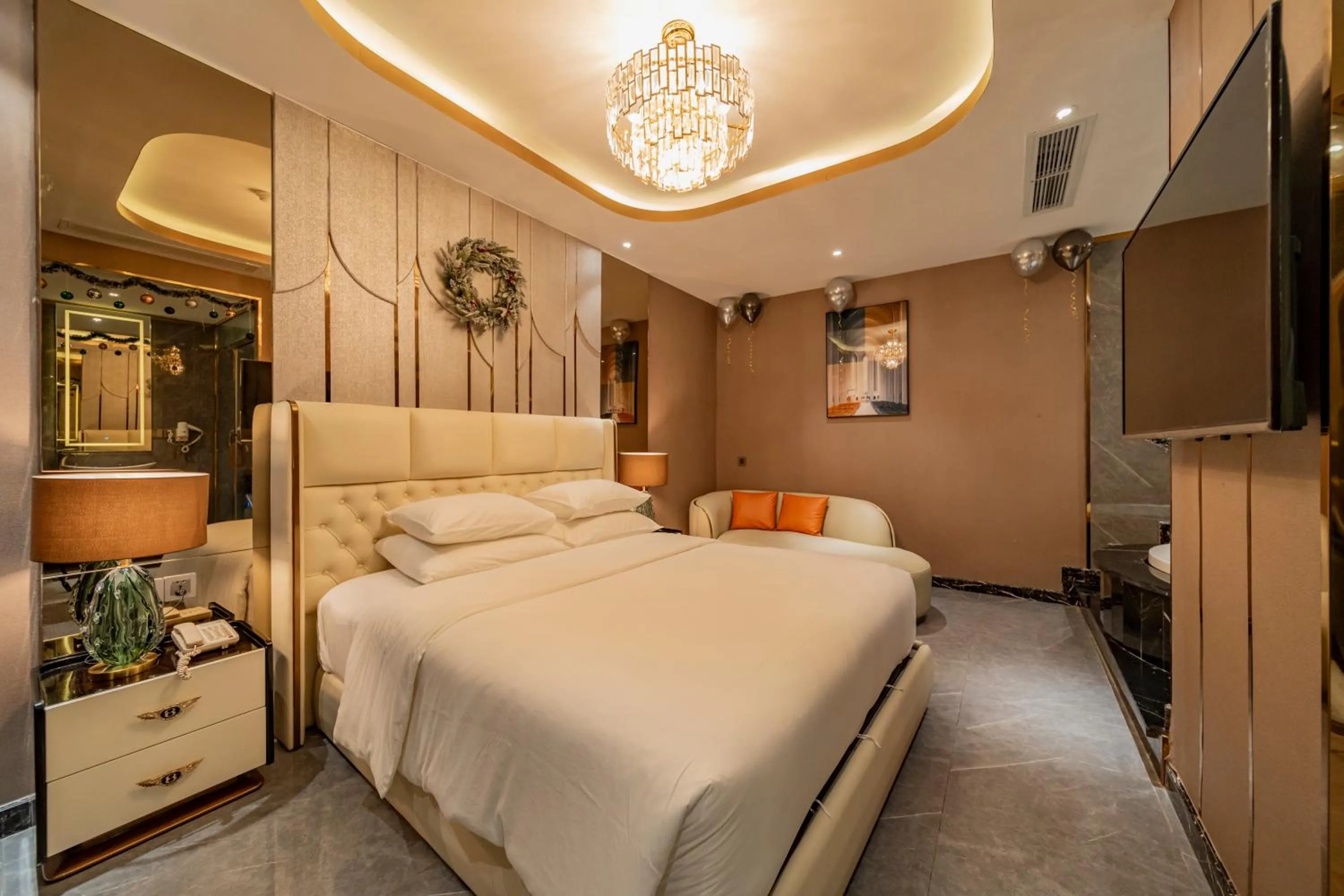 Enjoy Boutique Saigon Hotel