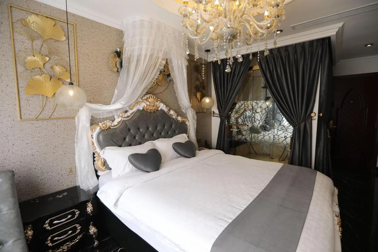 Enjoy Boutique Saigon Hotel