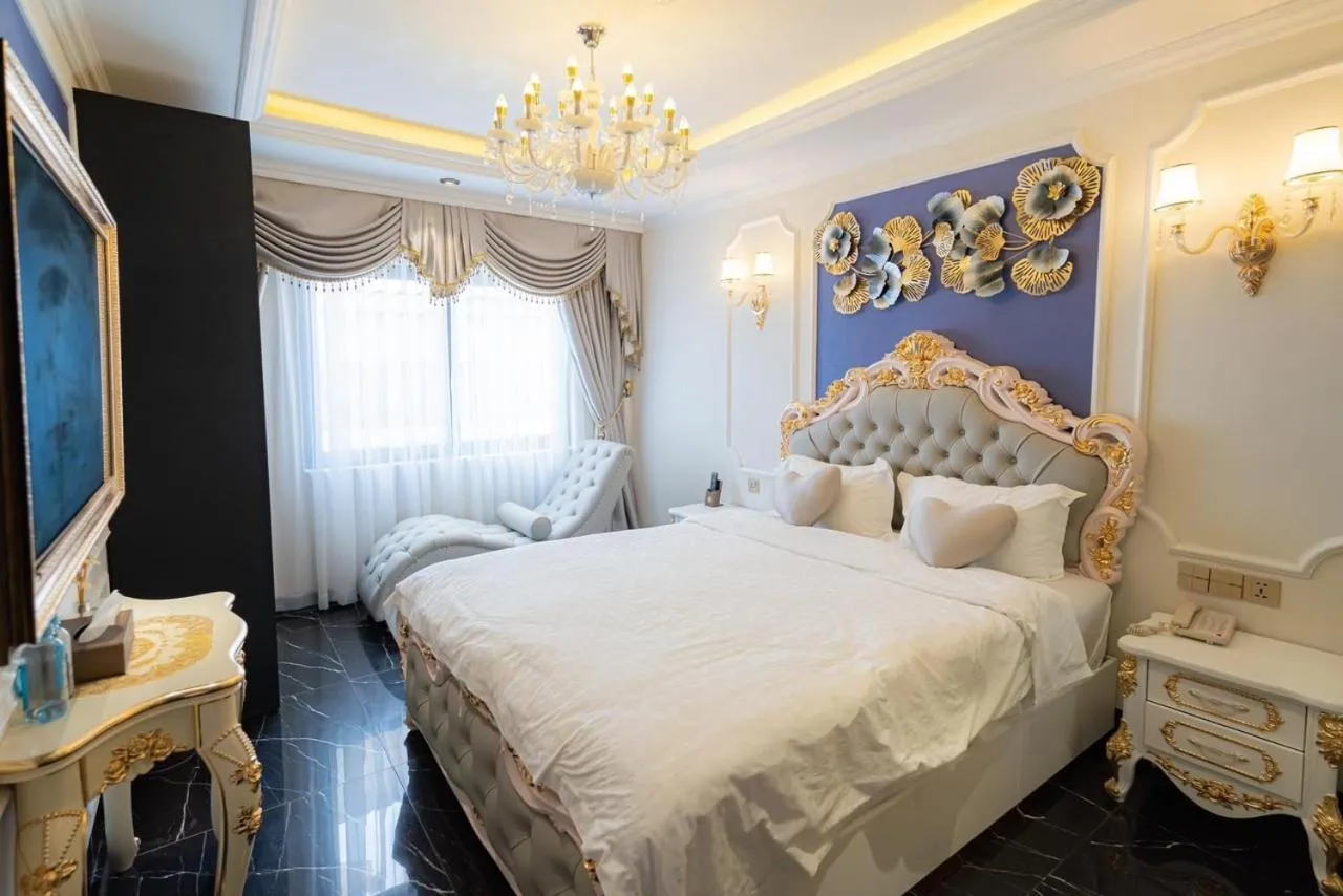 Enjoy Boutique Saigon Hotel