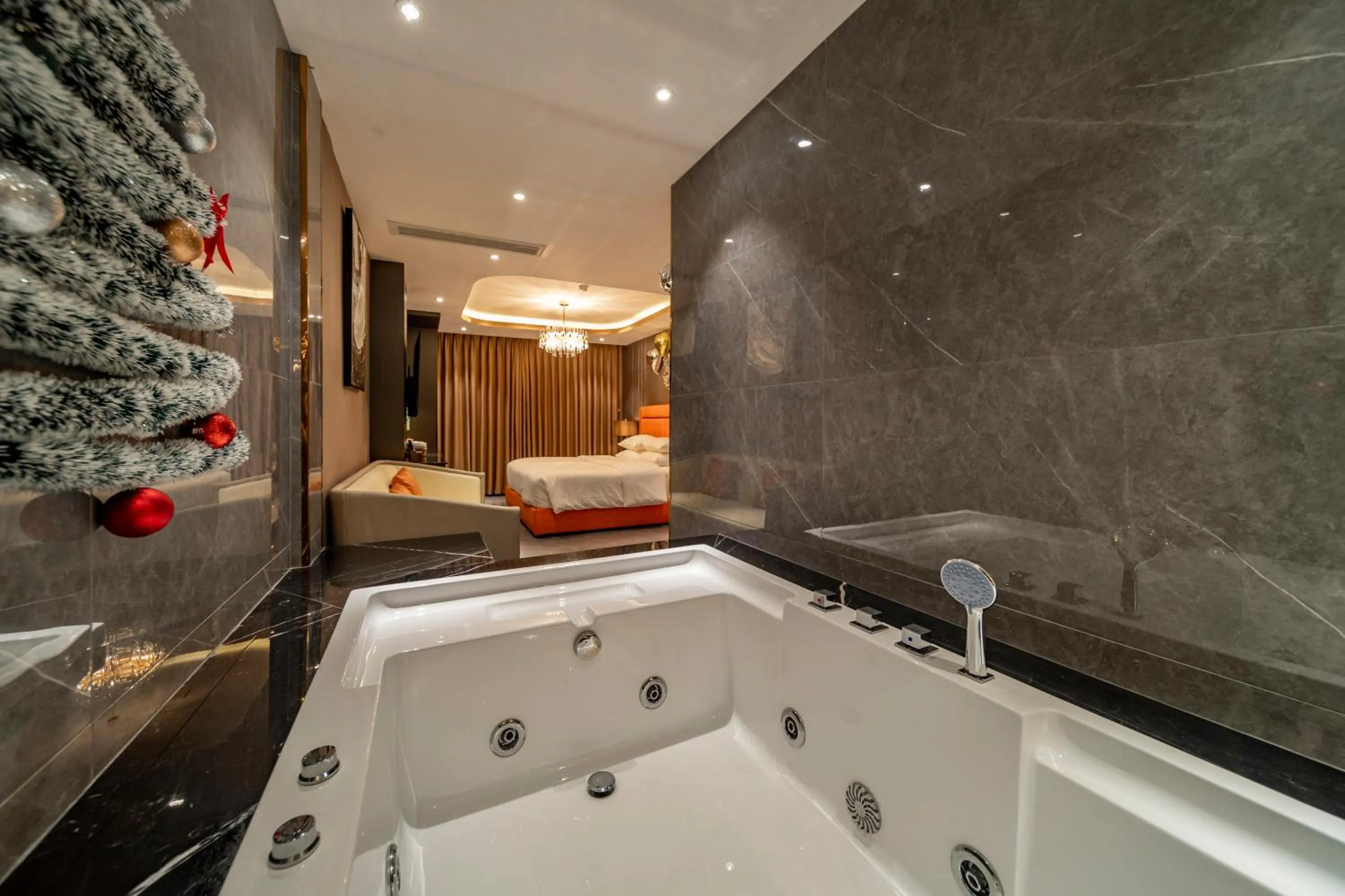 Enjoy Boutique Saigon Hotel