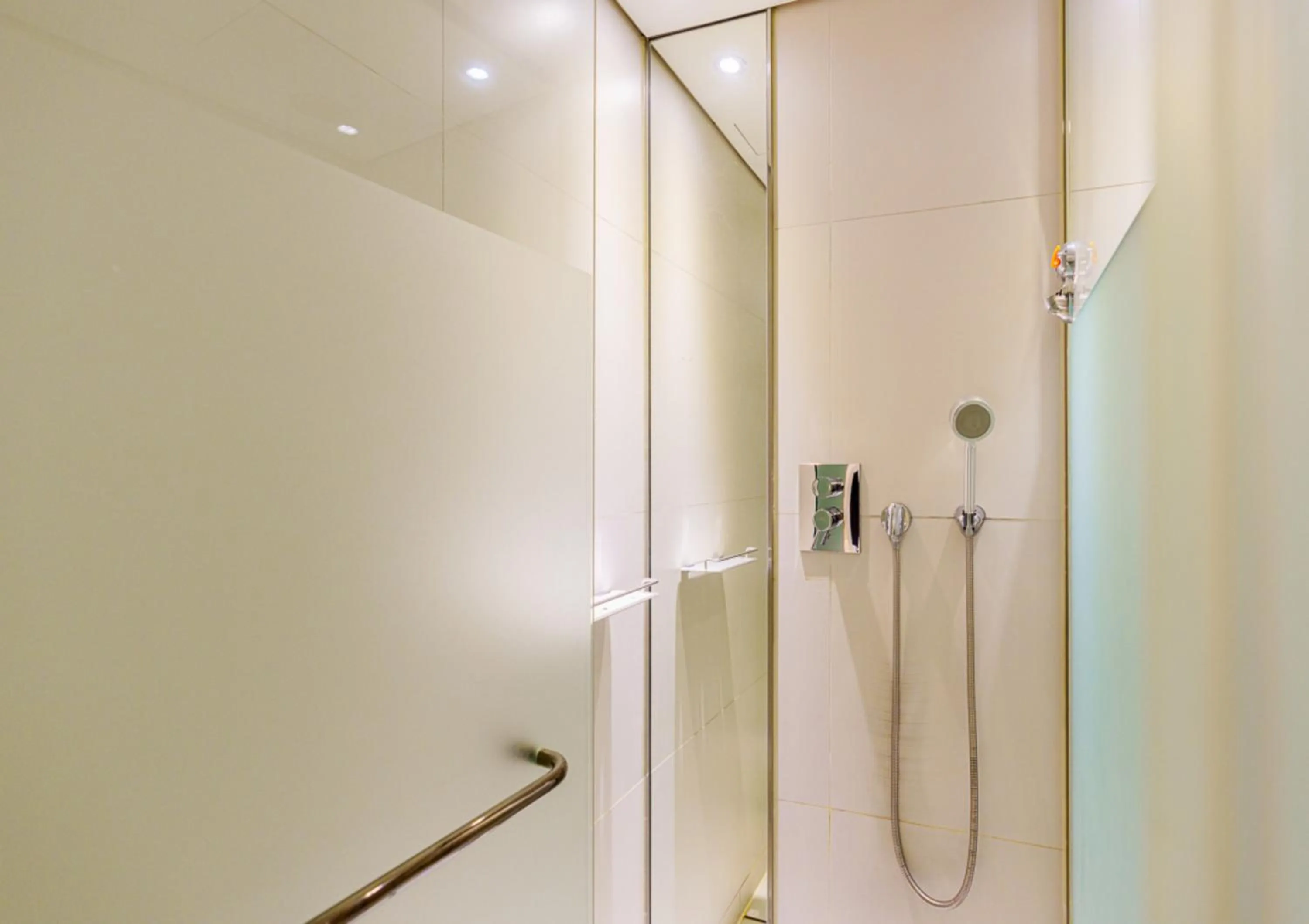 Shower in Hotel The Designers Incheon