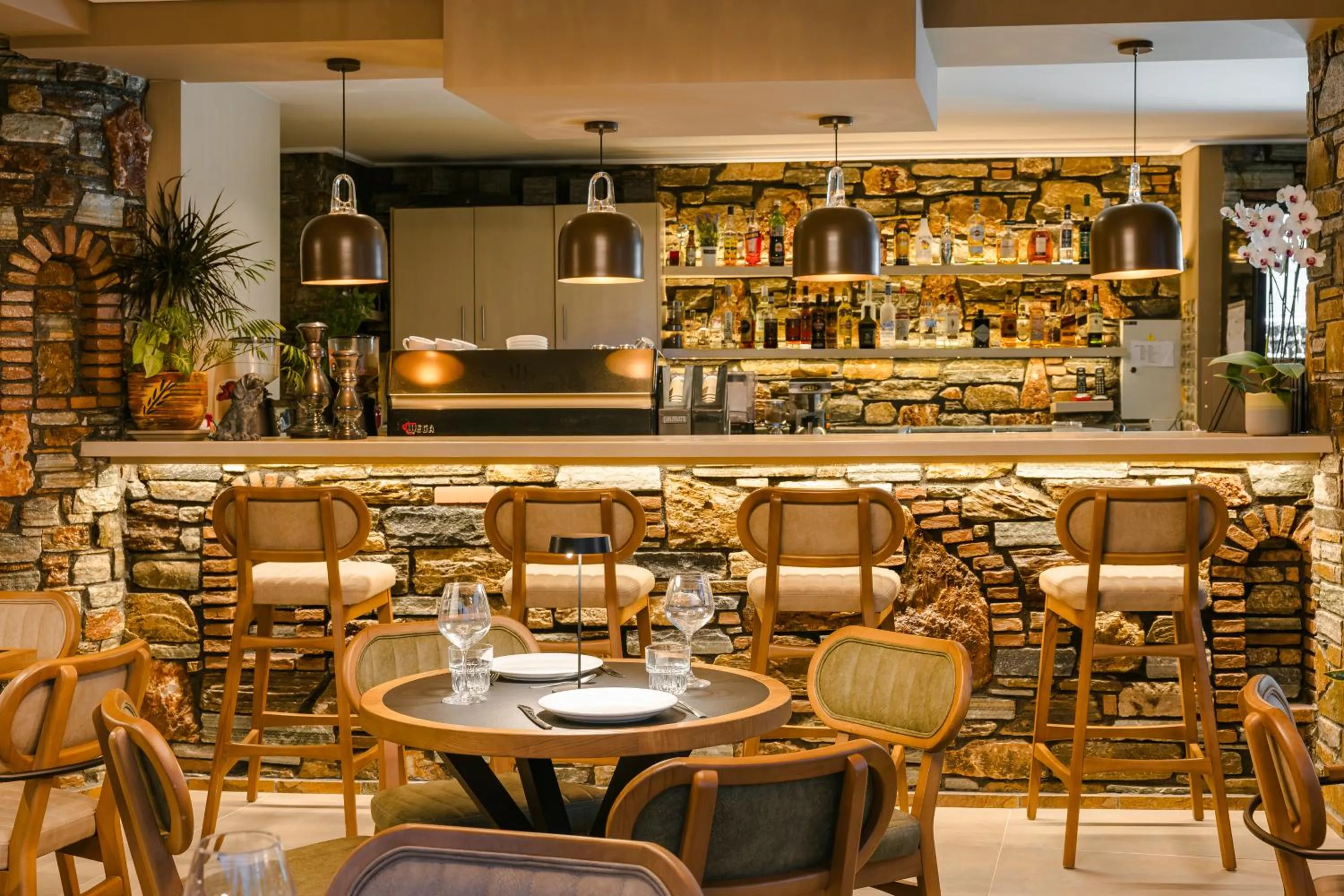 Restaurant/places to eat in Paramithenio Village Beach Resort & Spa