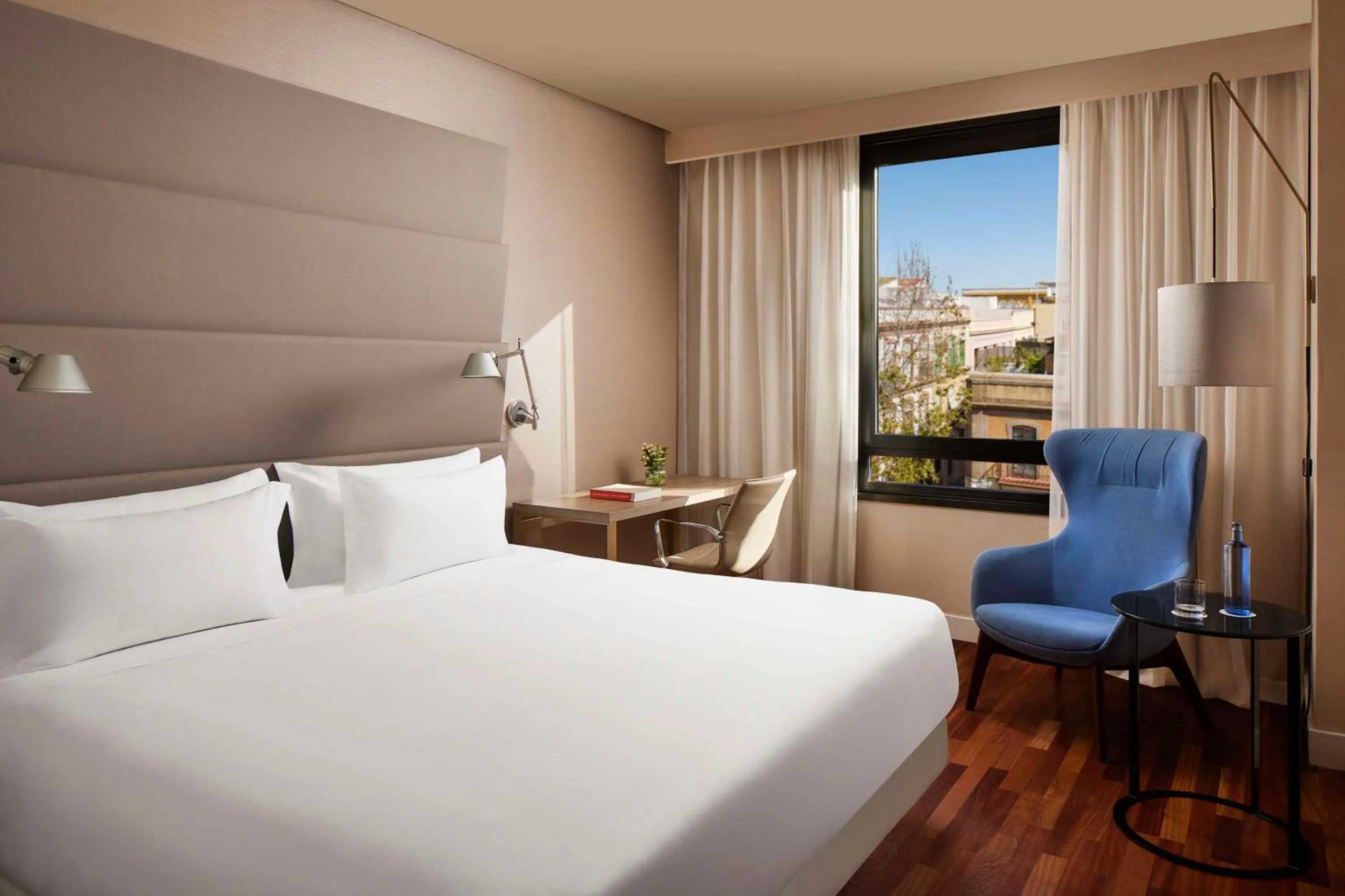 Bedroom, Bed in NH Sevilla Plaza de Armas