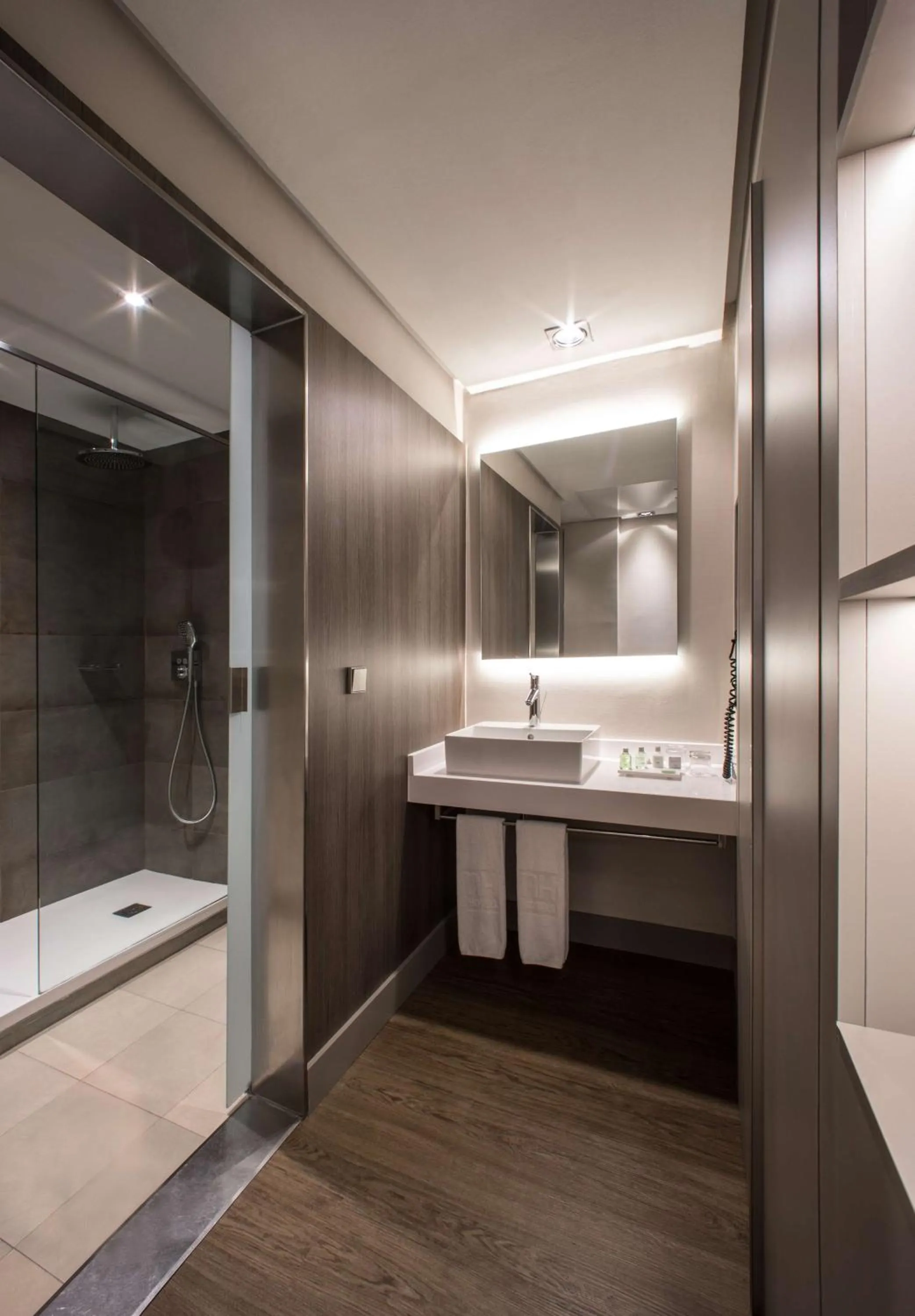 Bathroom in NH Sevilla Plaza de Armas