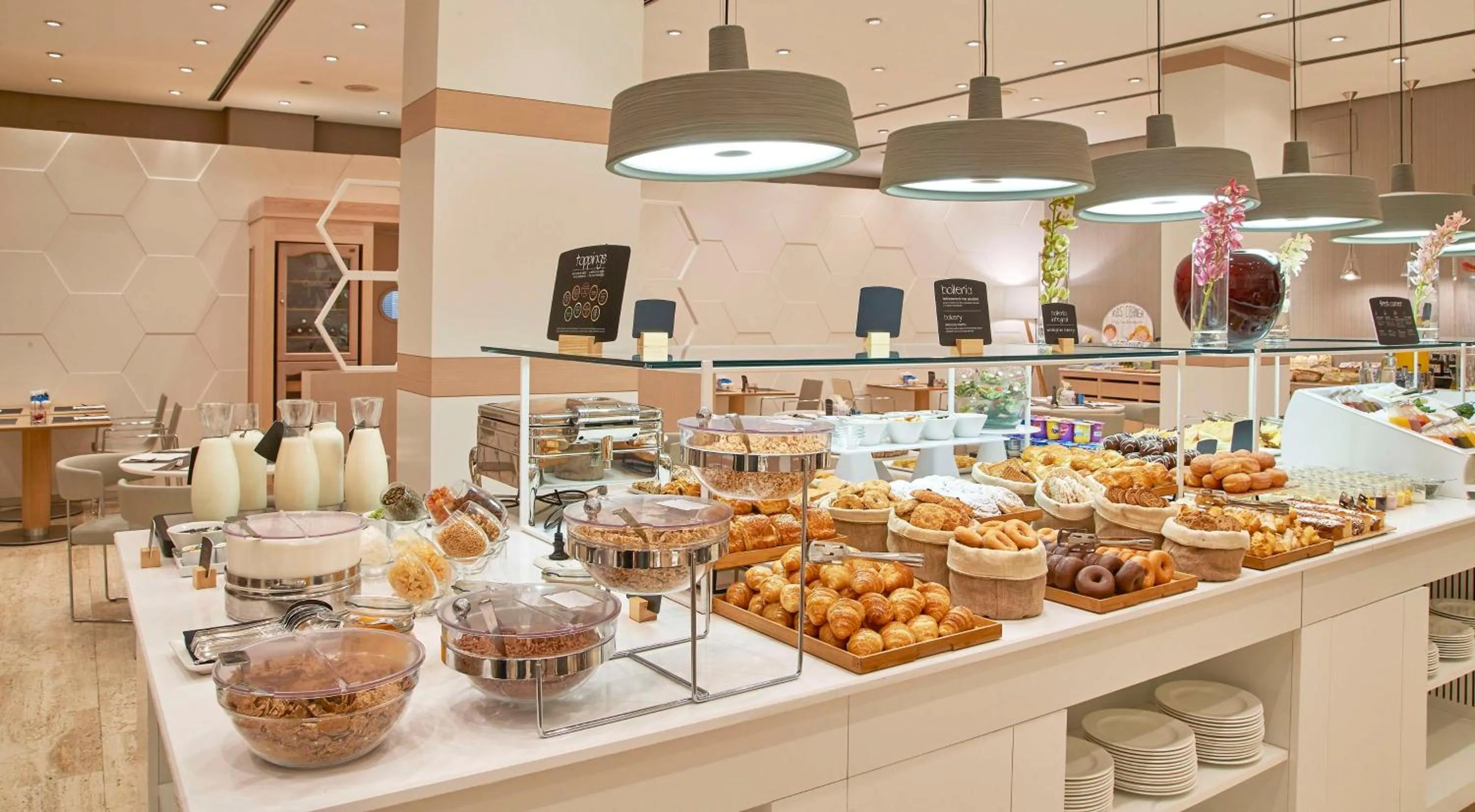 Breakfast in NH Sevilla Plaza de Armas