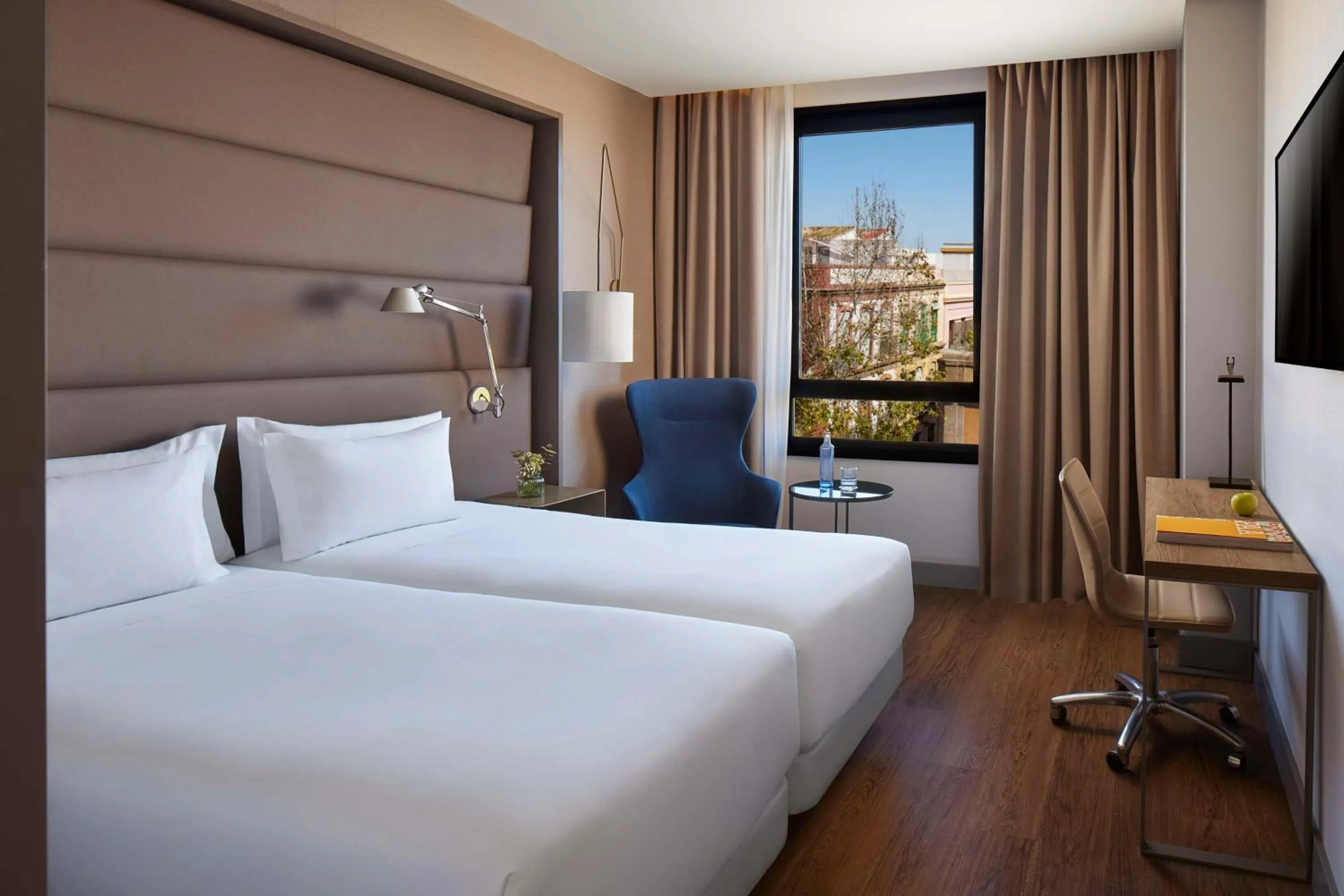 Bedroom, Bed in NH Sevilla Plaza de Armas