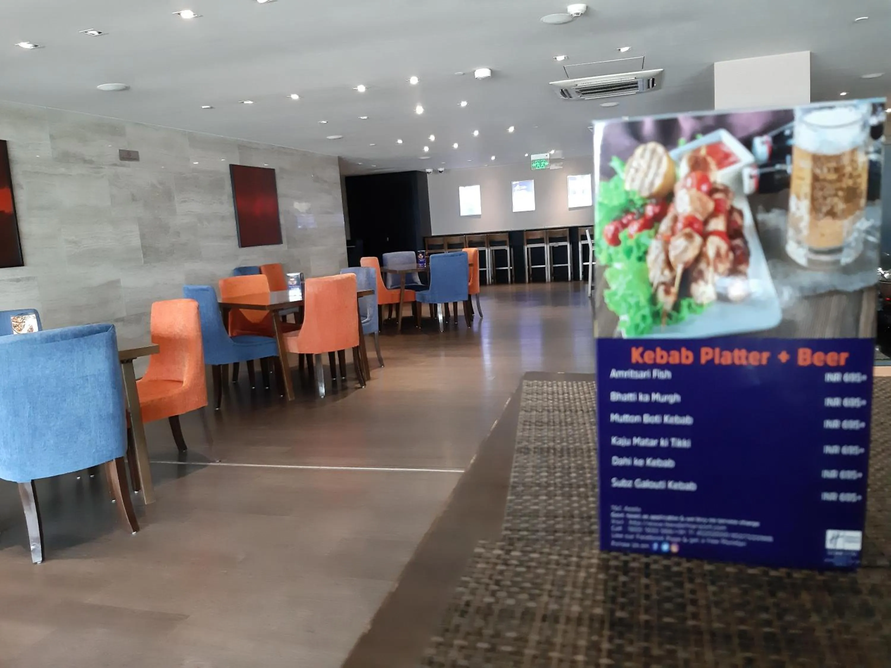 Restaurant/places to eat in Holiday Inn Express New Delhi International Airport T3 by IHG