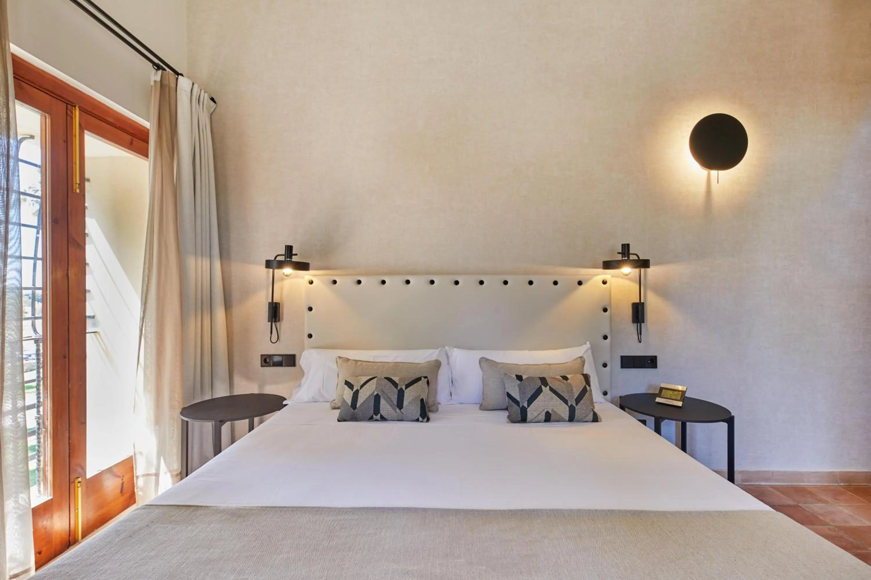 Photo of the whole room, Bed in Virrey Finca Hotel