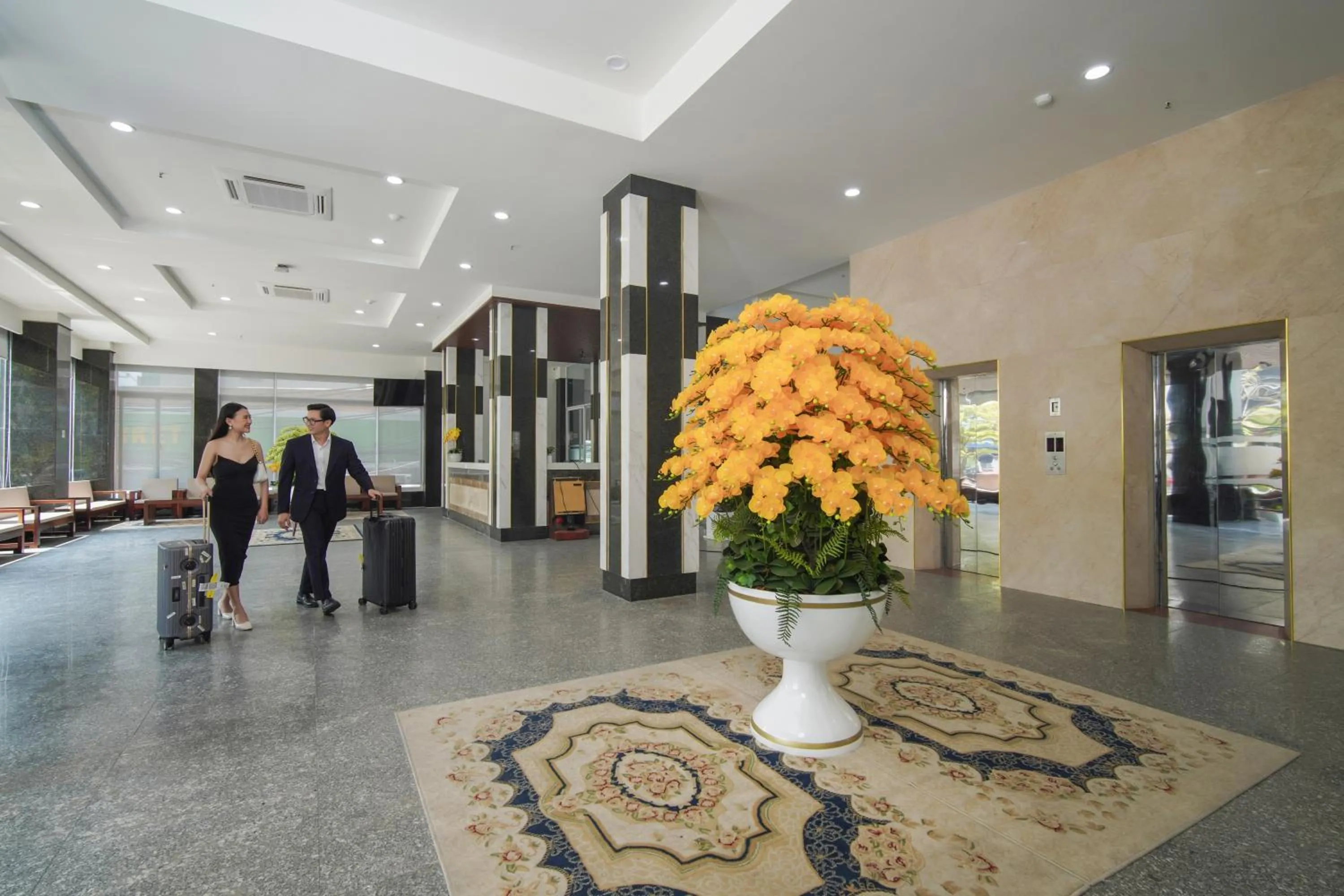 Communal lounge/ TV room in Hotel Soco