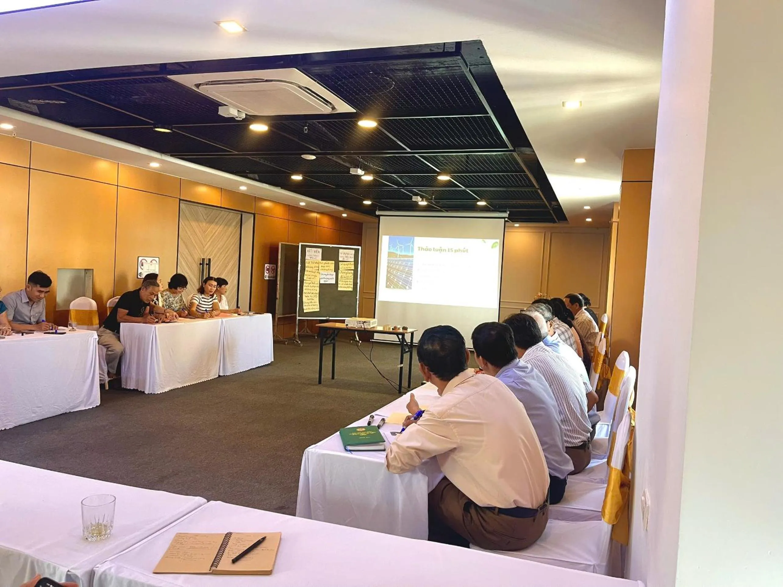 Business facilities in Hotel Soco