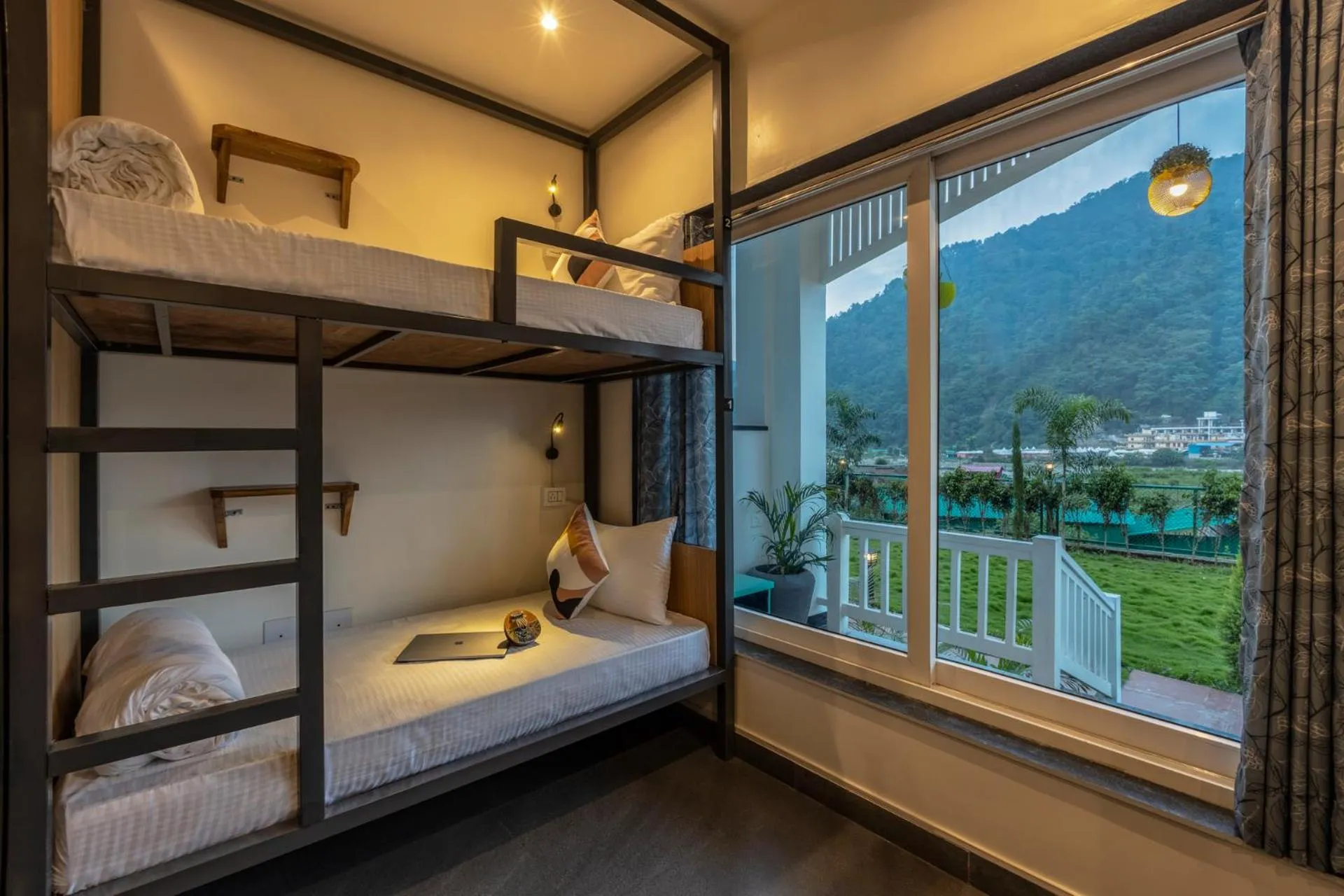 bunk bed in Zostel Plus Rishikesh, Mohanchatti