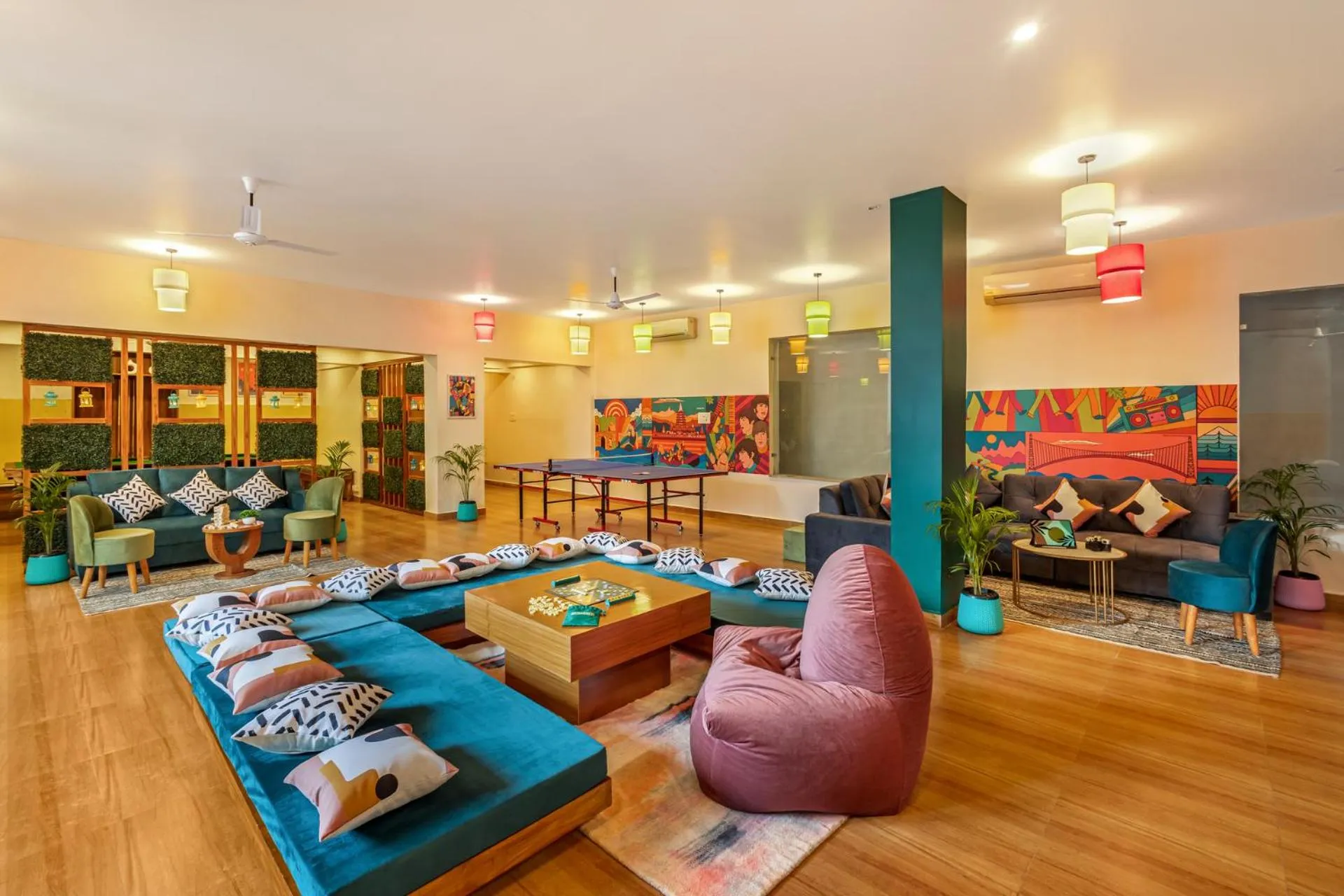 Living room in Zostel Plus Rishikesh, Mohanchatti