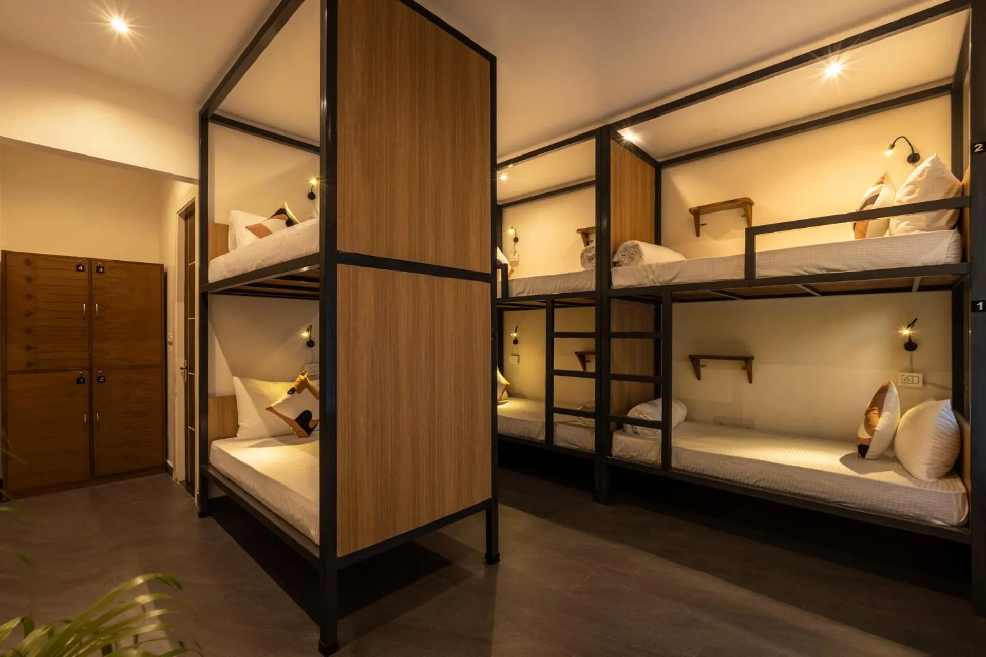 Photo of the whole room in Zostel Plus Rishikesh, Mohanchatti