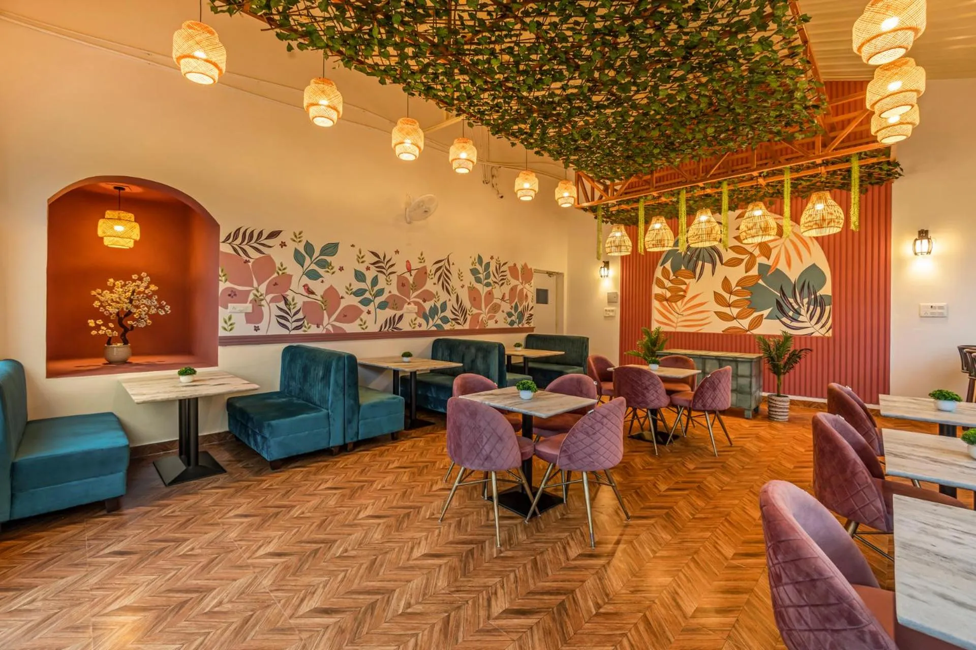 Restaurant/places to eat in Zostel Plus Rishikesh, Mohanchatti