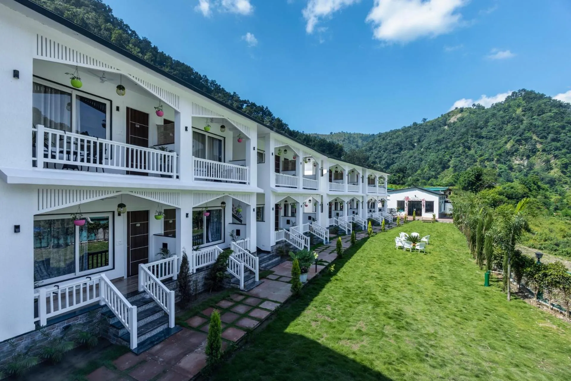 Property building in Zostel Plus Rishikesh, Mohanchatti