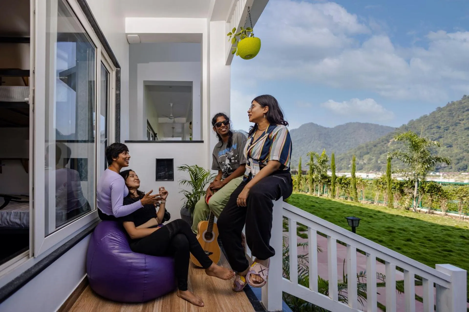 Balcony/Terrace in Zostel Plus Rishikesh, Mohanchatti