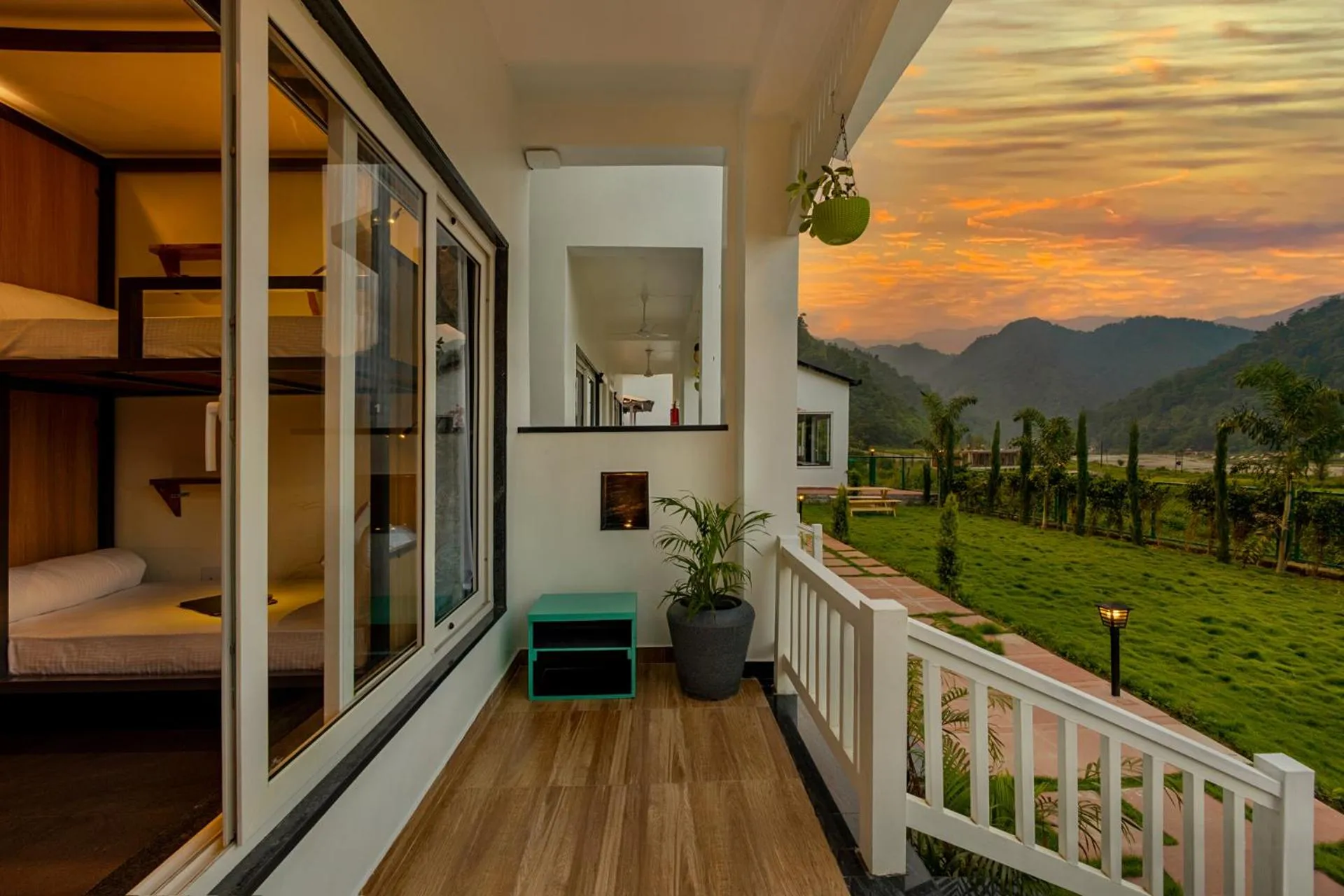 Balcony/Terrace in Zostel Plus Rishikesh, Mohanchatti