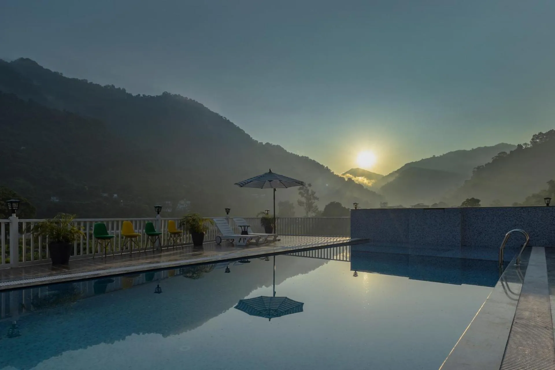 Pool view in Zostel Plus Rishikesh, Mohanchatti