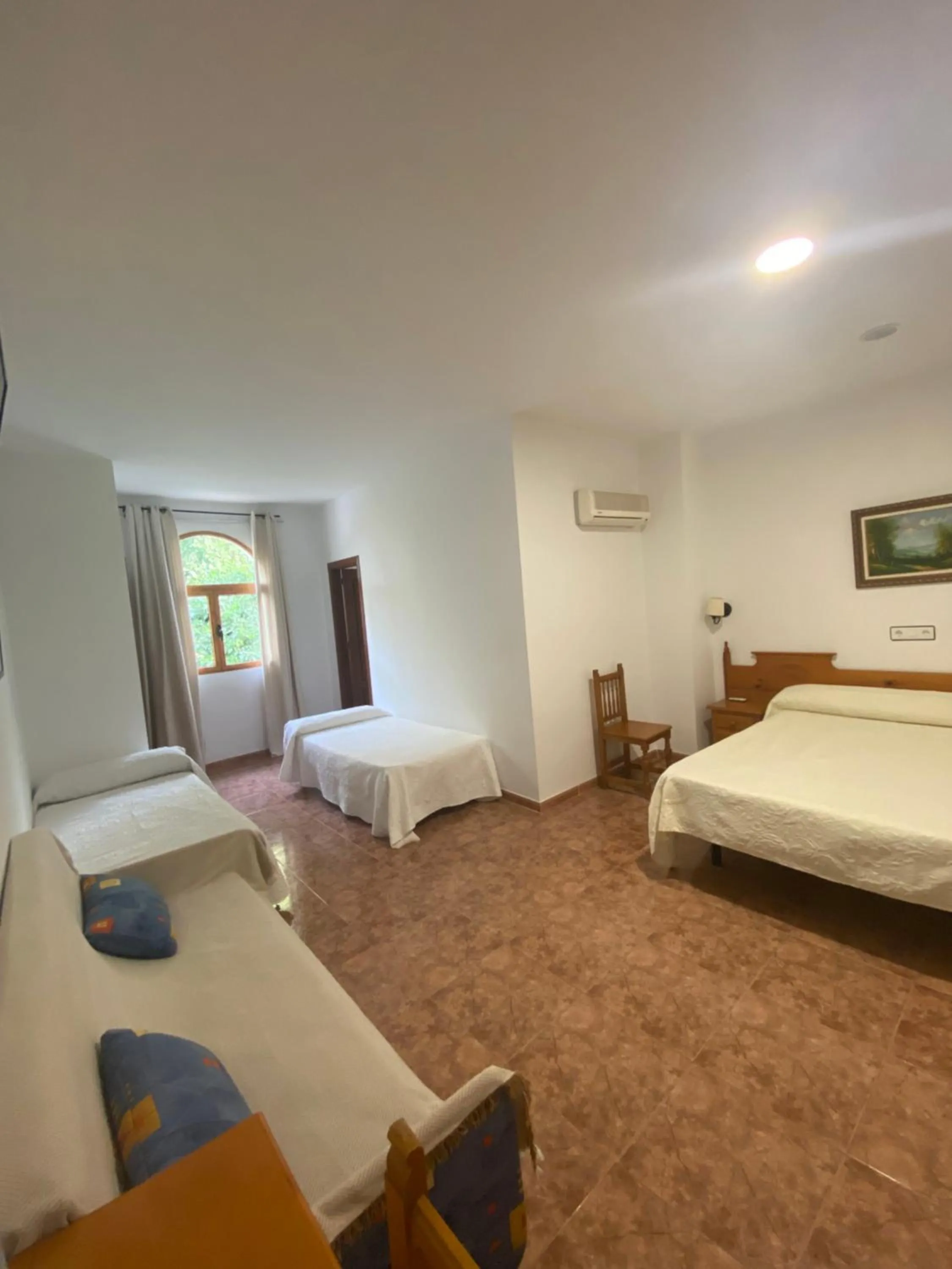 Bed in Hotel Meson Fuente del Pino