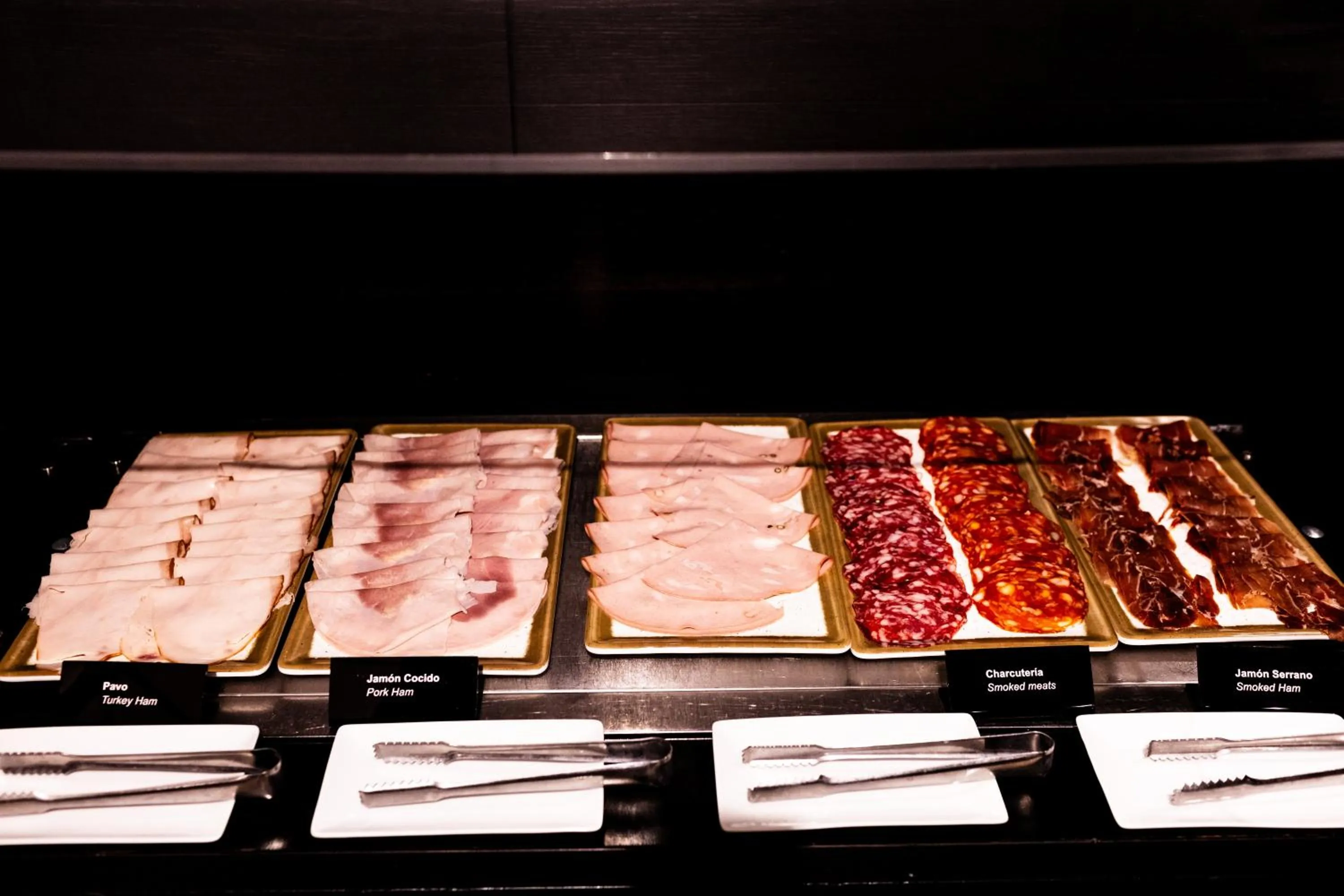 Buffet breakfast in Acevi Villarroel