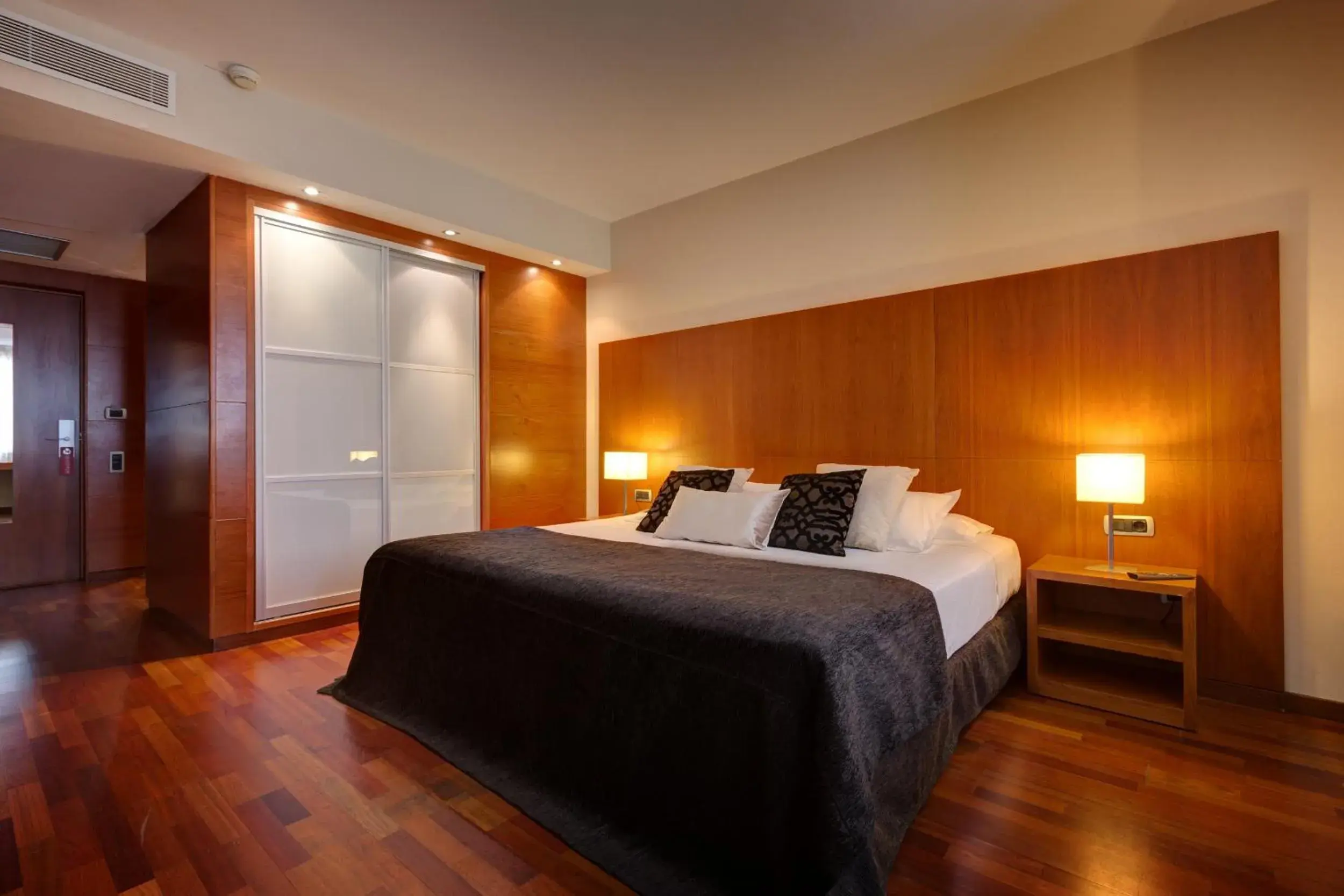 Superior Double Room in Acevi Villarroel Superior Double Room in Acevi Villarroel