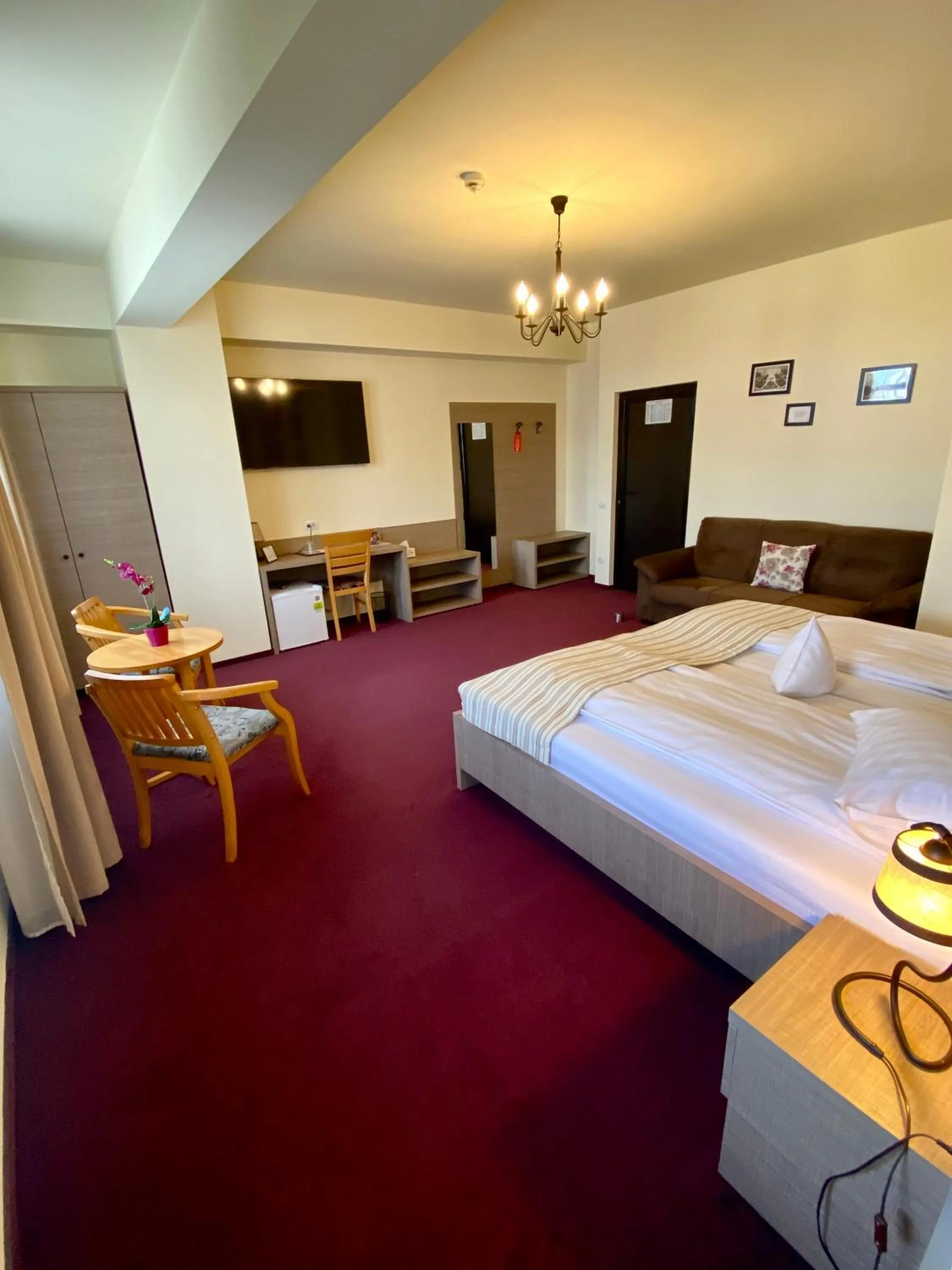Photo of the whole room, Bed in Pensiunea Rix Rooms