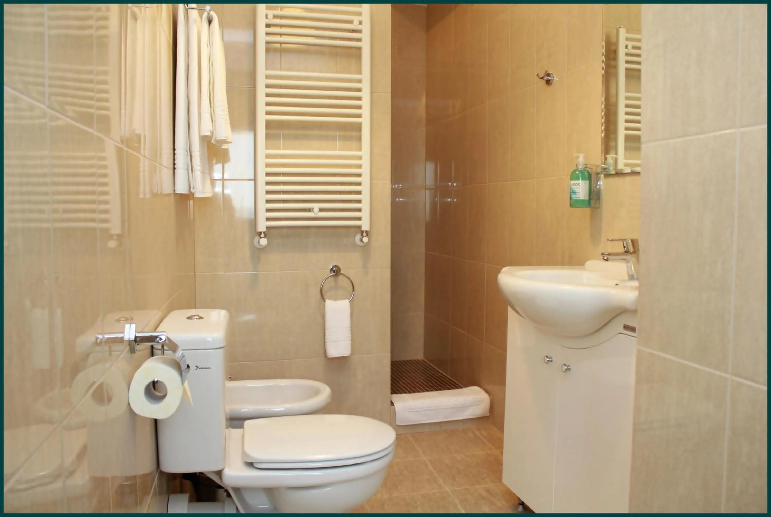 Bathroom in Pensiunea Rix Rooms