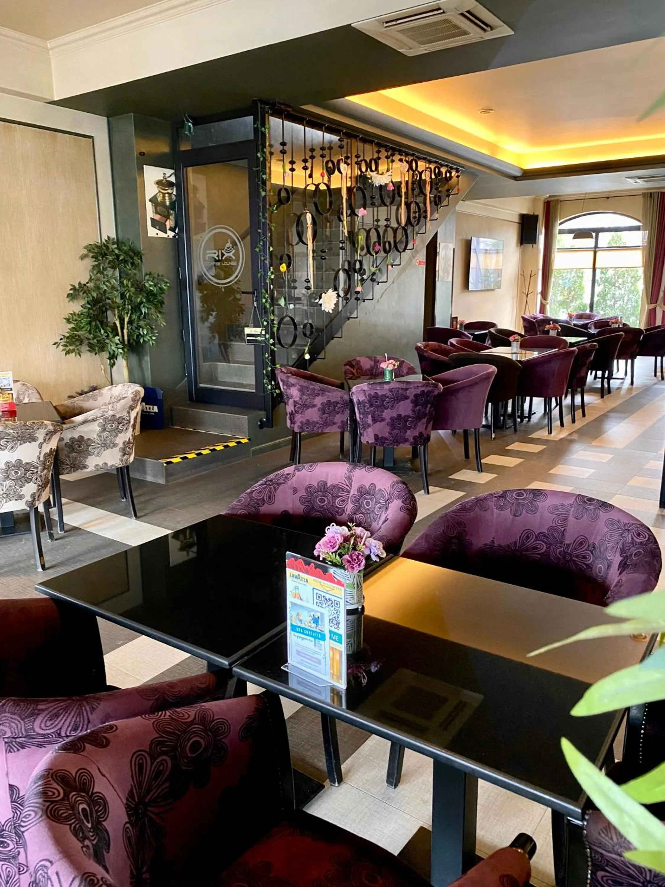 Restaurant/places to eat in Pensiunea Rix Rooms